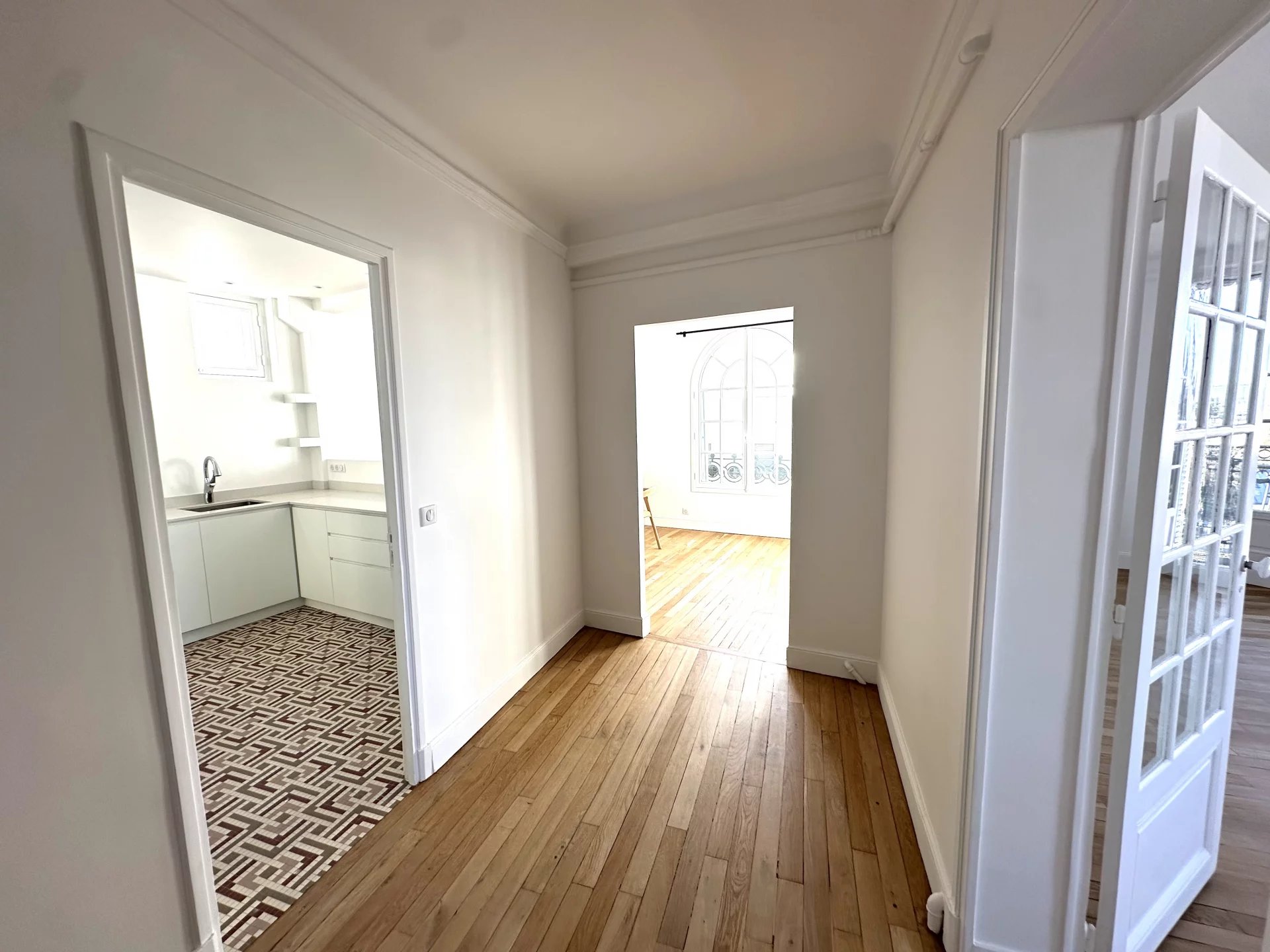 Le Vésinet, Île-de-France, 78110, FR, 2 Bedrooms Bedrooms, ,1 BathroomBathrooms,Residential,For Sale,2003303