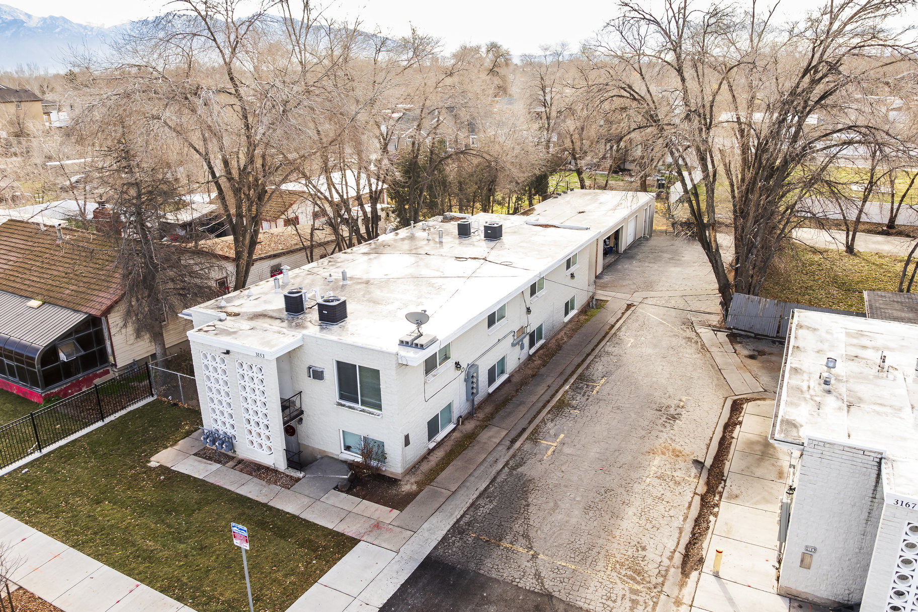  Well-Maintained Four-Unit Property with Exceptional Investment Potential - 物件實景