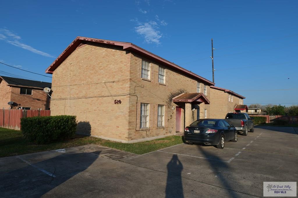 Brownsville, Texas, 78521, United States, 12 Bedrooms Bedrooms, ,4 BathroomsBathrooms,Residential,For Sale,1723212