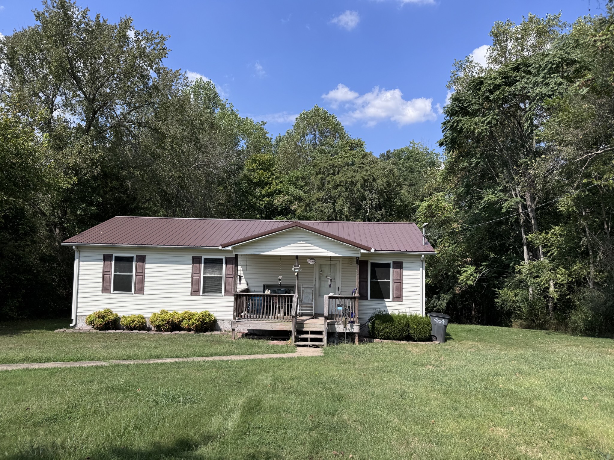 Bennett Hill Rd, Red Boiling Springs, TN 37150