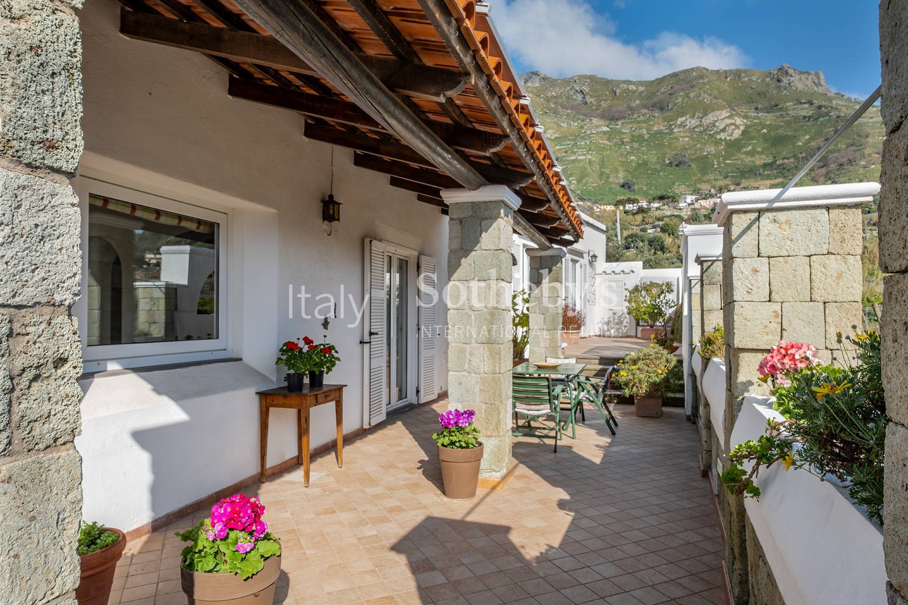  Charming Villa with Tennis Courts - 物件實景