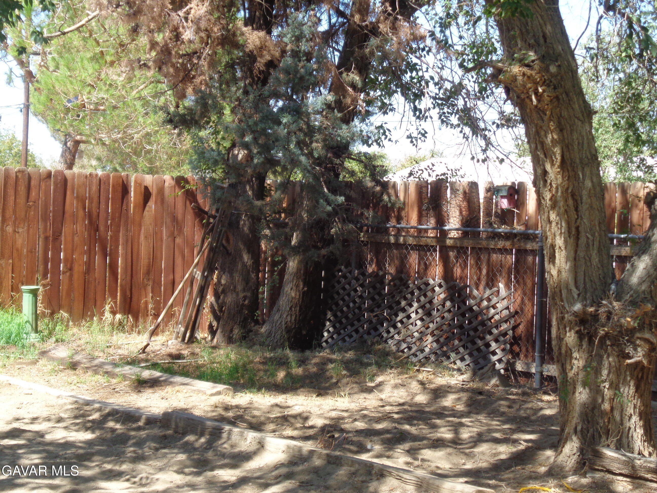 Littlerock, California, 93543, United States, 5 Bedrooms Bedrooms, ,1 BathroomBathrooms,Residential,For Sale,1975101