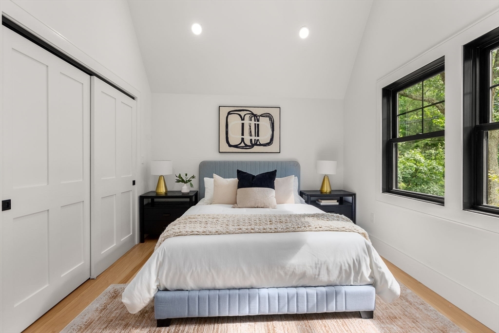 Hopkinton, Massachusetts, 01748, United States, 5 Bedrooms Bedrooms, ,4 BathroomsBathrooms,Residential,For Sale,1947956