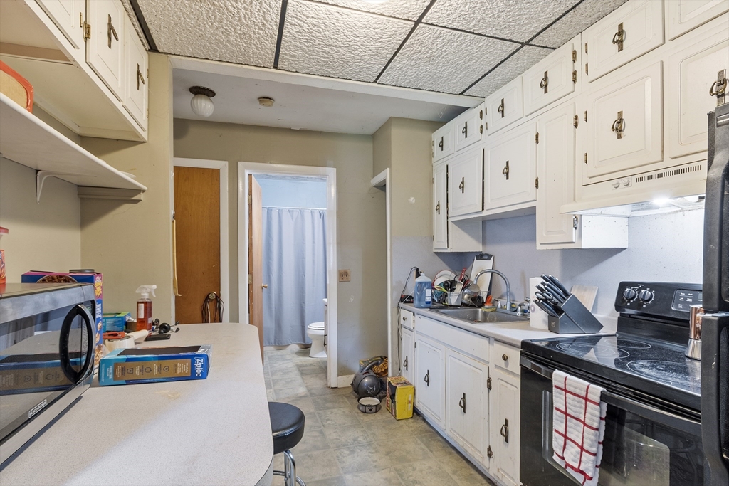 Framingham, Massachusetts, 01701, United States, 4 Bedrooms Bedrooms, ,3 BathroomsBathrooms,Residential,For Sale,1939196