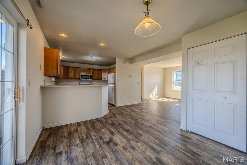 Lebanon, Missouri, 65536, United States, ,Residential,For Sale,1990490