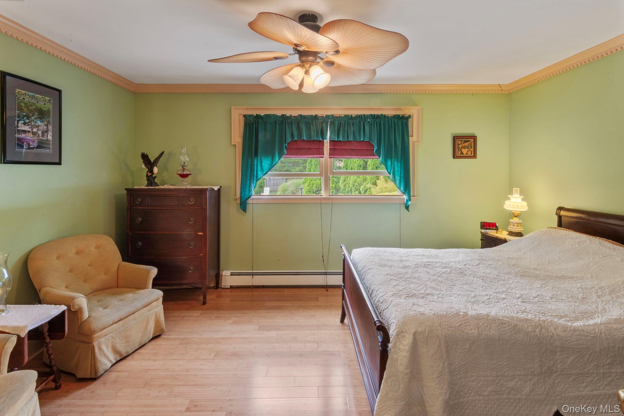 East Northport, New York, 11731, United States, 3 Bedrooms Bedrooms, ,2 BathroomsBathrooms,Residential,For Sale,1924855