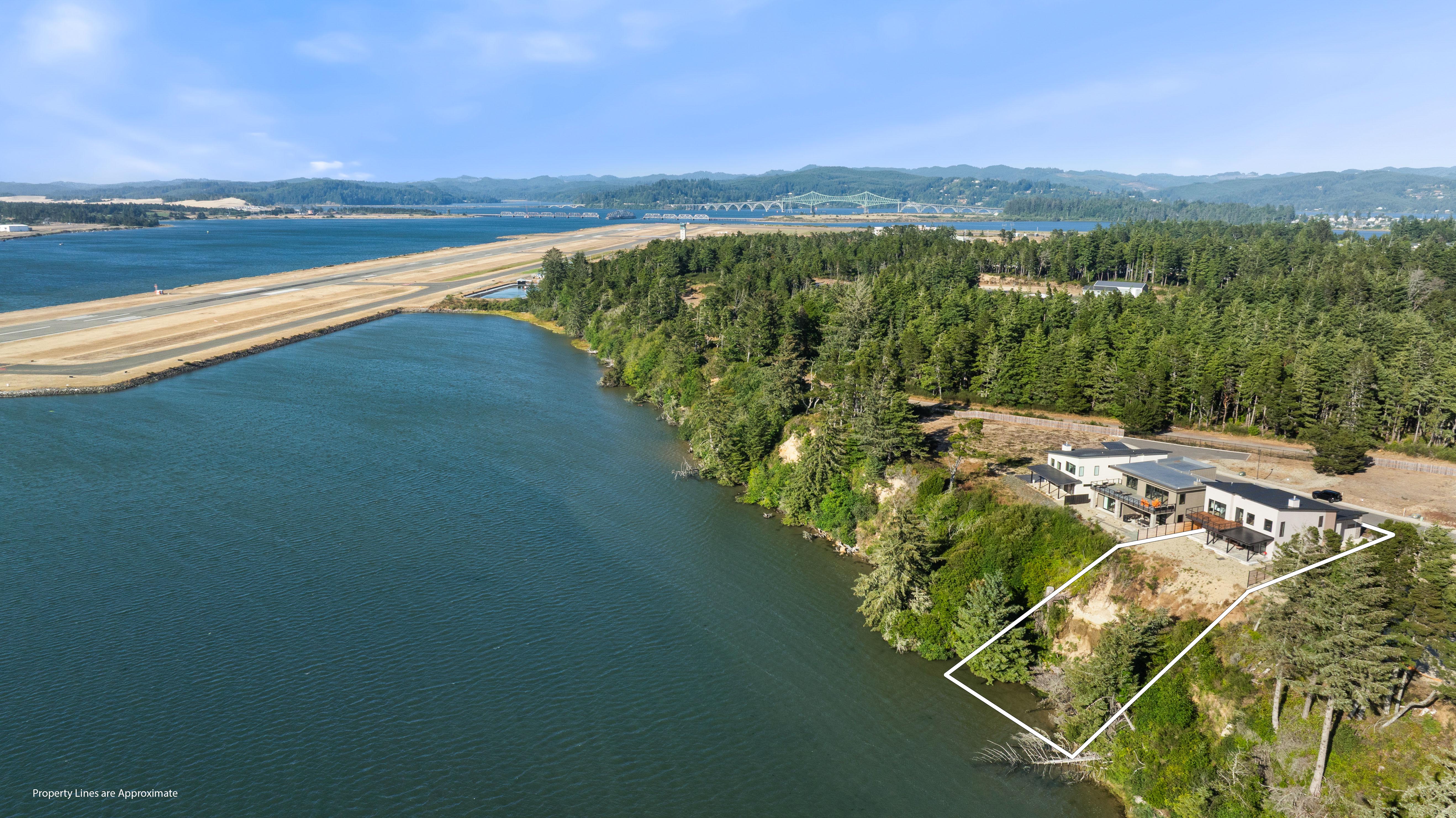 Bayfront Modern Masterpiece in Coos Bay, Oregon - 物件實景