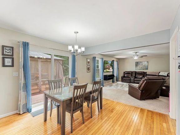 Manassas Park, Virginia, 20111, United States, 4 Bedrooms Bedrooms, ,4 BathroomsBathrooms,Residential,For Sale,1978924