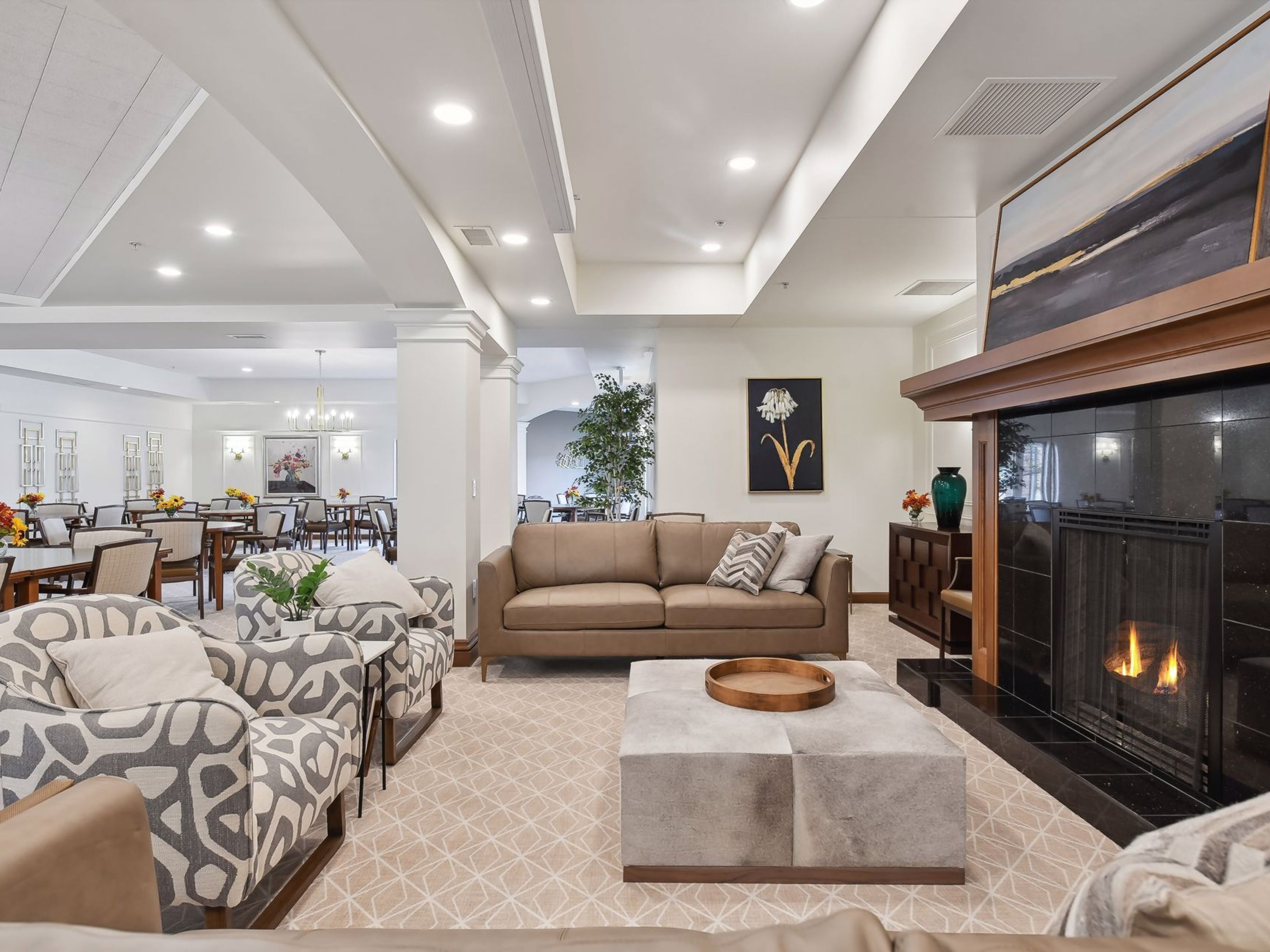  Effortless Luxury Living in Beautifully Updated Condo - 物件實景