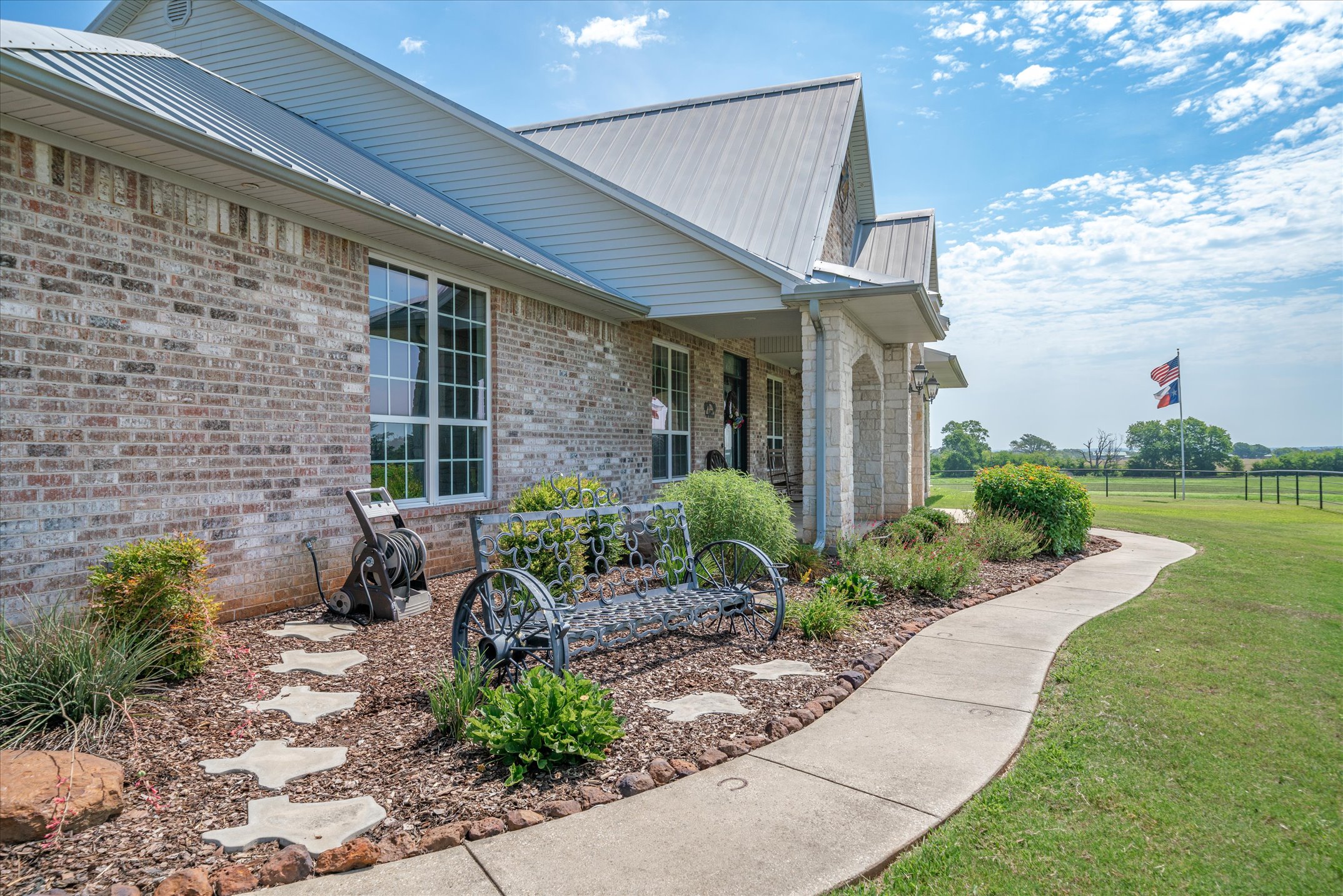 9208 FM 17, Grand Saline, Texas, 75140, United States, 5 Bedrooms Bedrooms, ,6 BathroomsBathrooms,Residential,For Sale,9208 FM 17,1317594