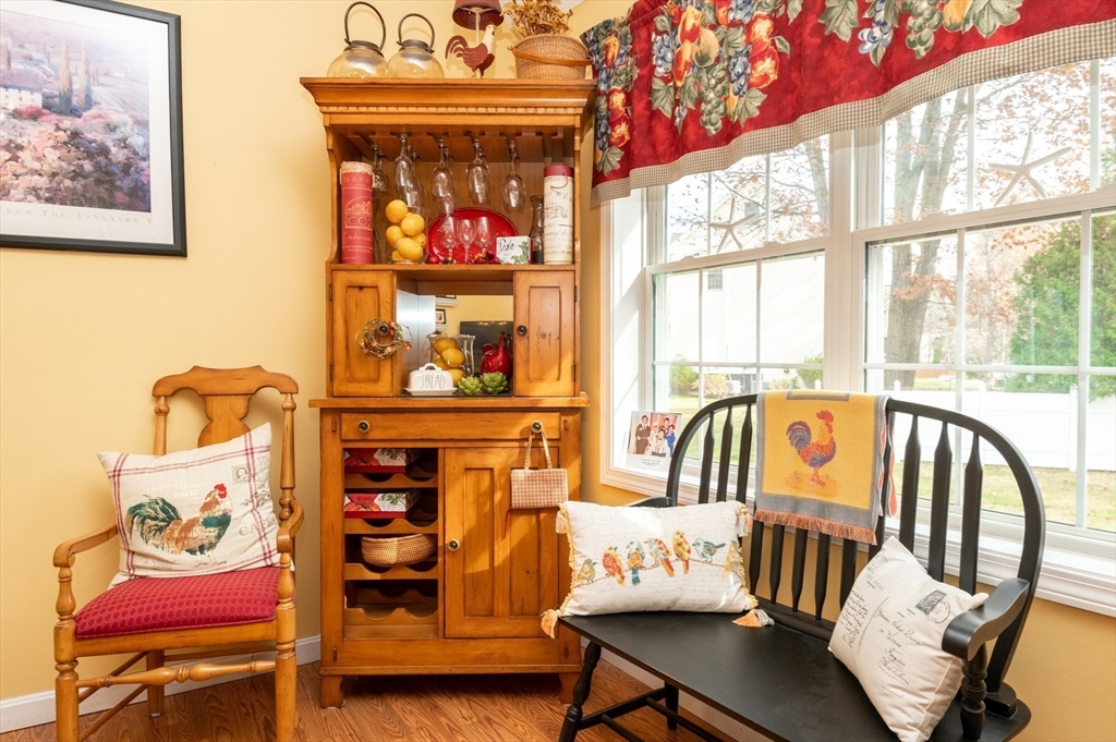 Seabrook, New Hampshire, 03874, United States, 3 Bedrooms Bedrooms, ,2 BathroomsBathrooms,Residential,For Sale,1989361