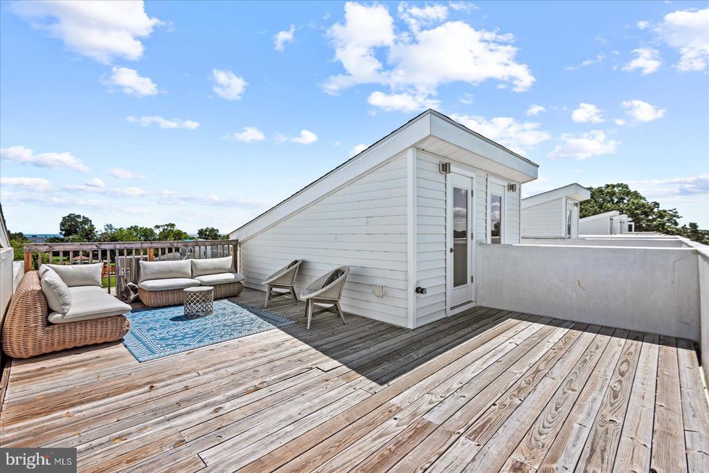 Colonial Beach, Virginia, 22443, United States, 4 Bedrooms Bedrooms, ,4 BathroomsBathrooms,Residential,For Sale,1898525