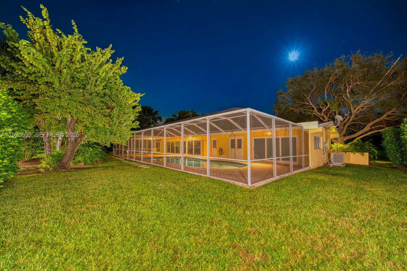 Pinecrest, Florida, 33156, United States, 3 Bedrooms Bedrooms, ,2 BathroomsBathrooms,Residential,For Sale,2003323