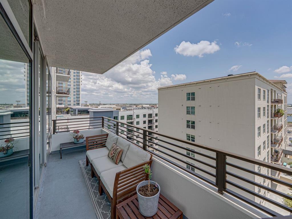 Tampa, Florida, 33602, United States, 1 Bedroom Bedrooms, ,2 BathroomsBathrooms,Residential,For Sale,1807675