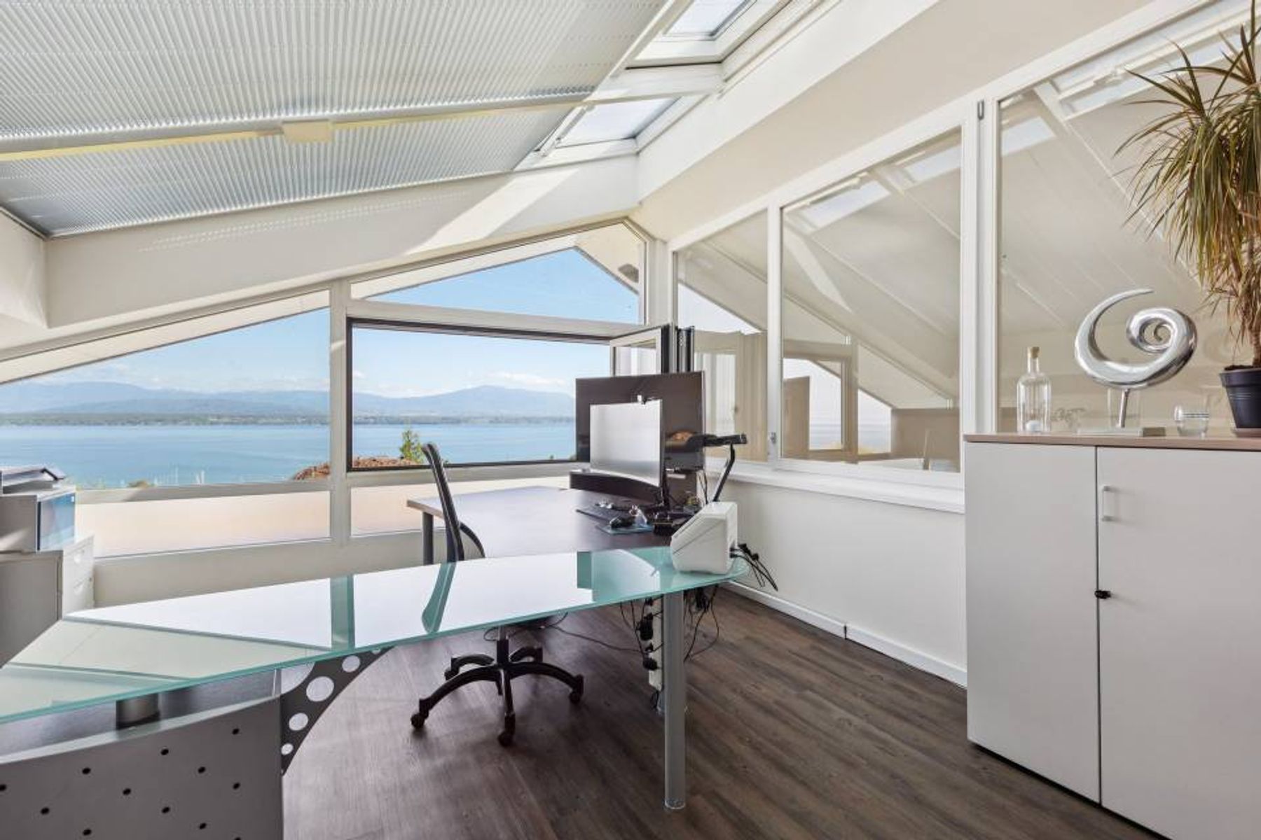  EXCEPTIONAL VILLA WITH BREATHTAKING LAKE VIEW - 物件實景
