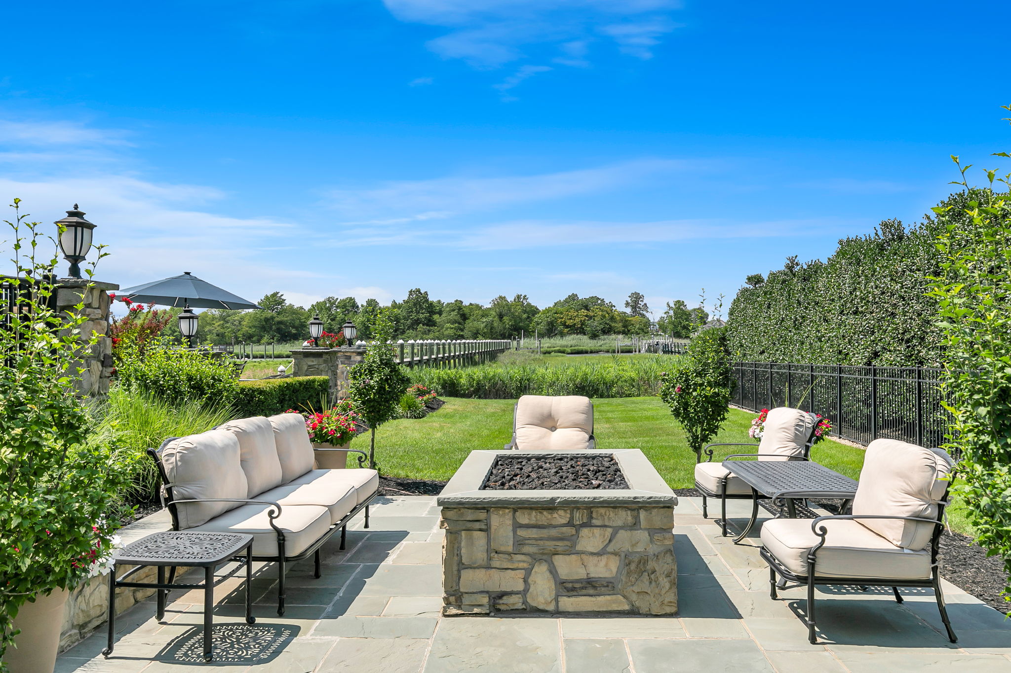 Experience the pinnacle of waterfront living. - 物件實景
