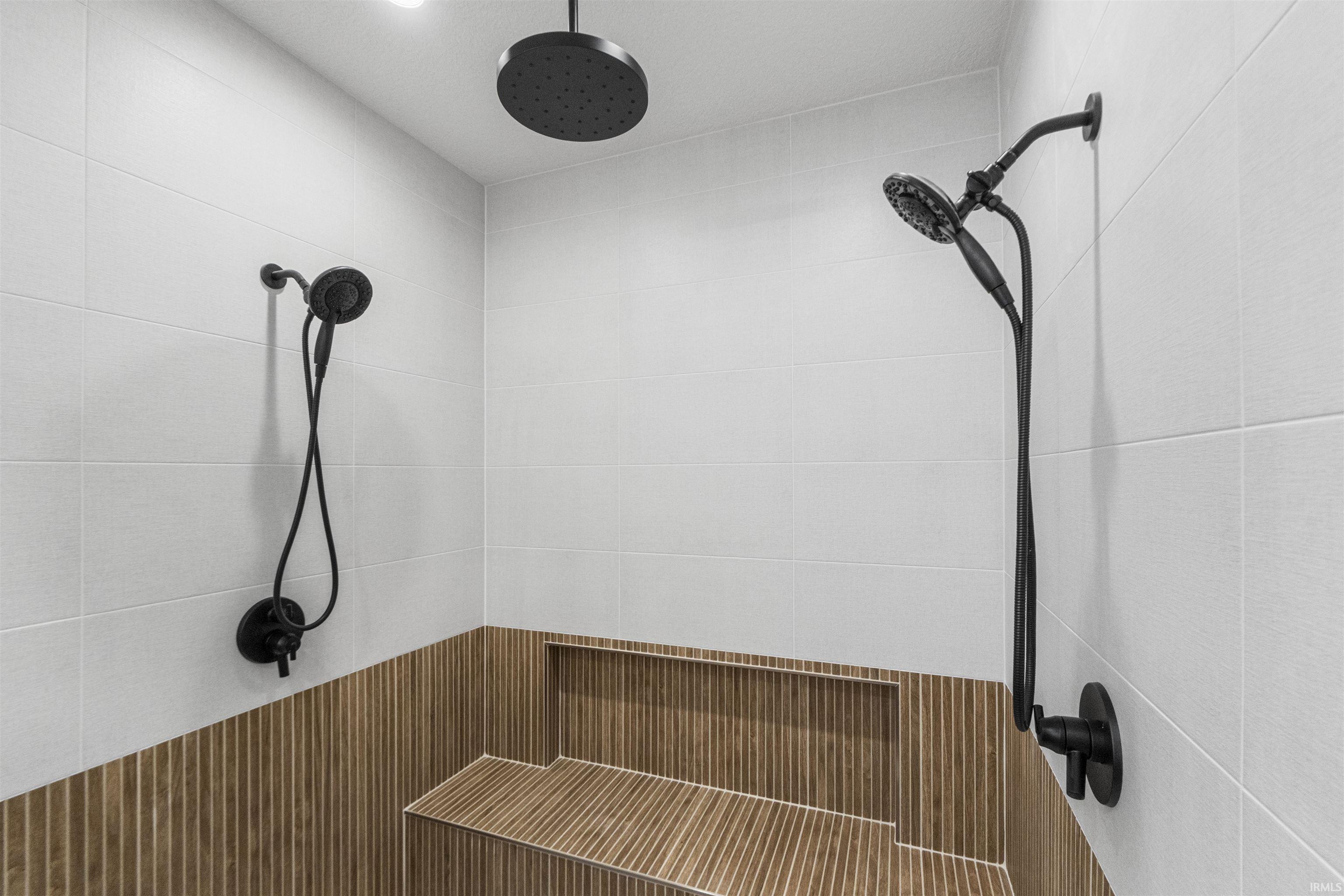 Huntertown, Indiana, 46748, United States, 4 Bedrooms Bedrooms, ,4 BathroomsBathrooms,Residential,For Sale,1977042