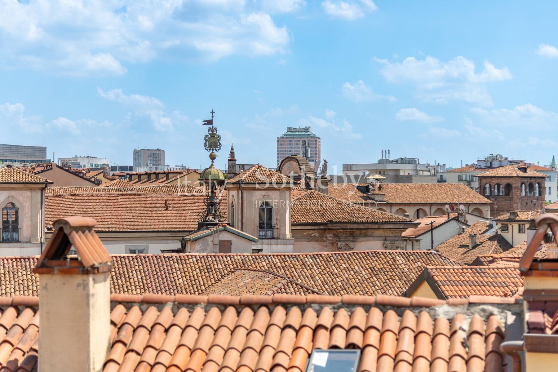  Fully renovated penthouse in the Magenta/Castello area - 物件實景