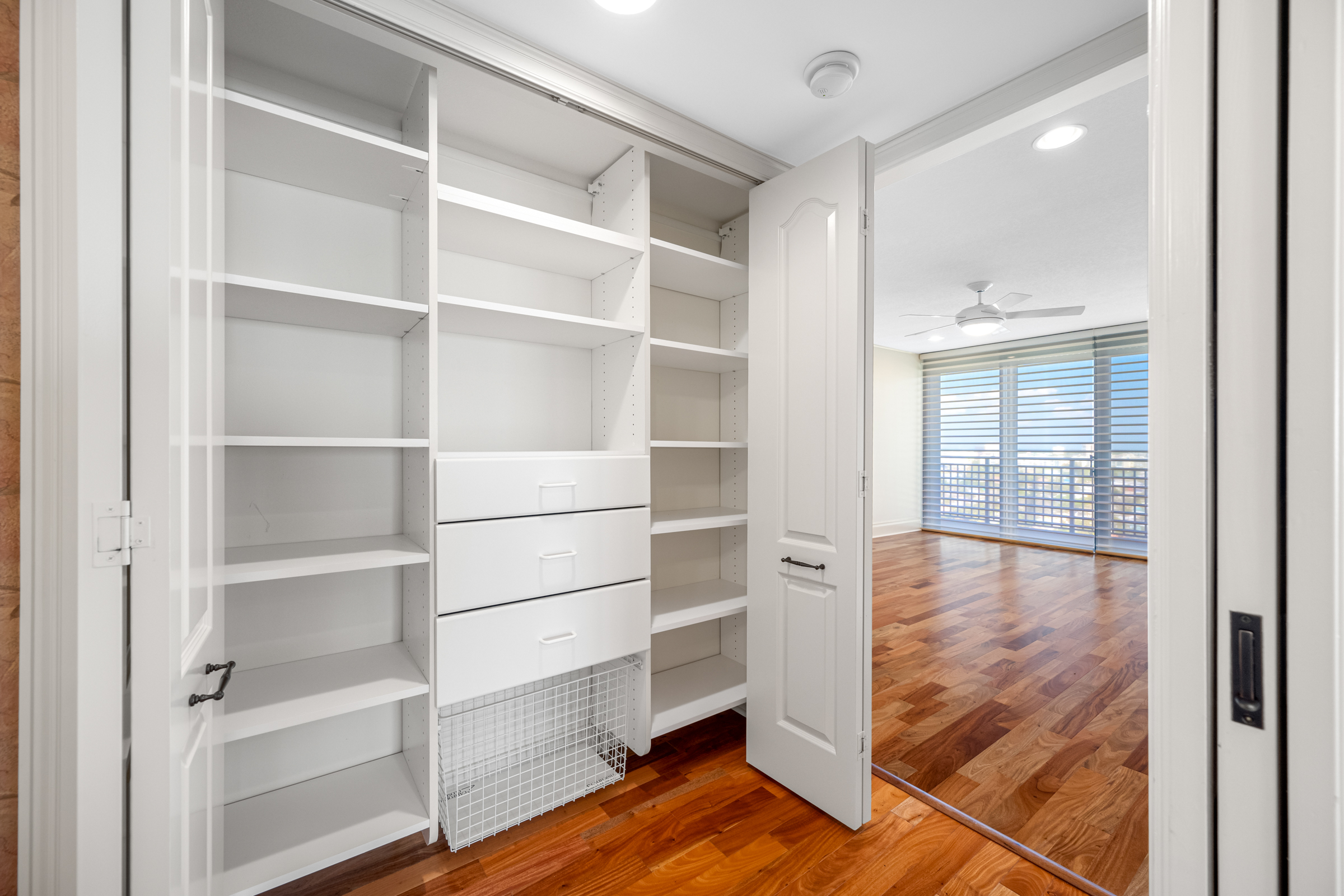 Treasure Island, Florida, 33706, United States, 2 Bedrooms Bedrooms, ,4 BathroomsBathrooms,Residential,For Sale,1830470