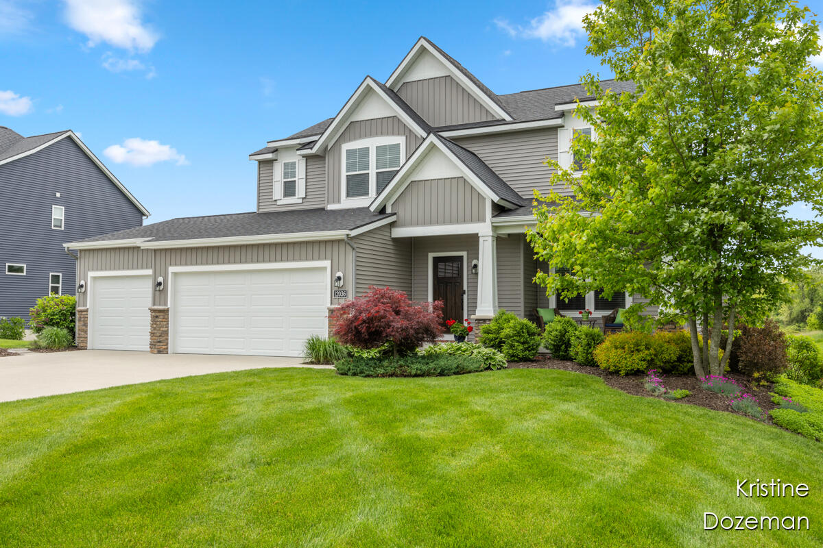 Lowell, Michigan, 49331, United States, 5 Bedrooms Bedrooms, ,4 BathroomsBathrooms,Residential,For Sale,1848158