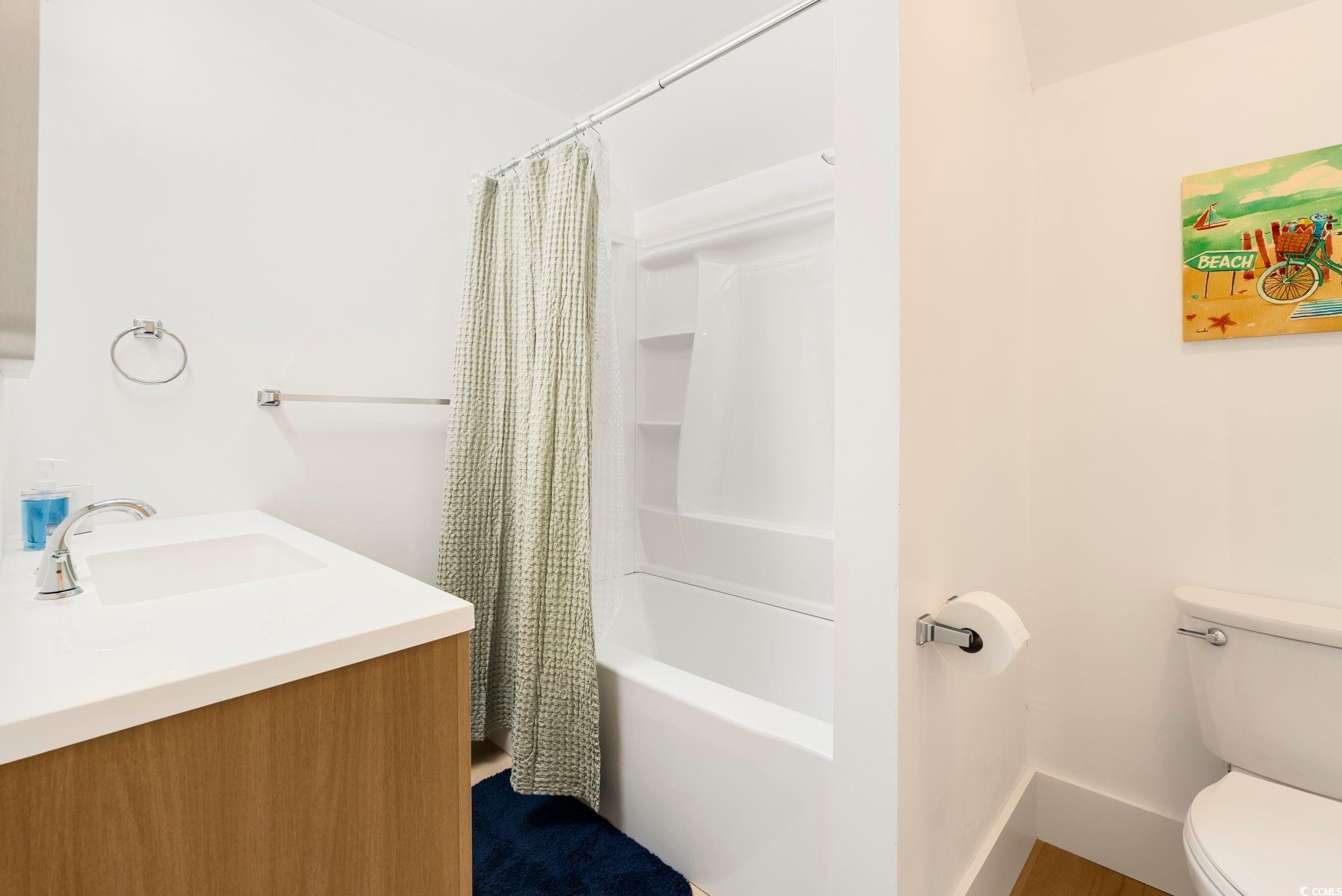 North Myrtle Beach, South Carolina, 29582, United States, 6 Bedrooms Bedrooms, ,4 BathroomsBathrooms,Residential,For Sale,1979698