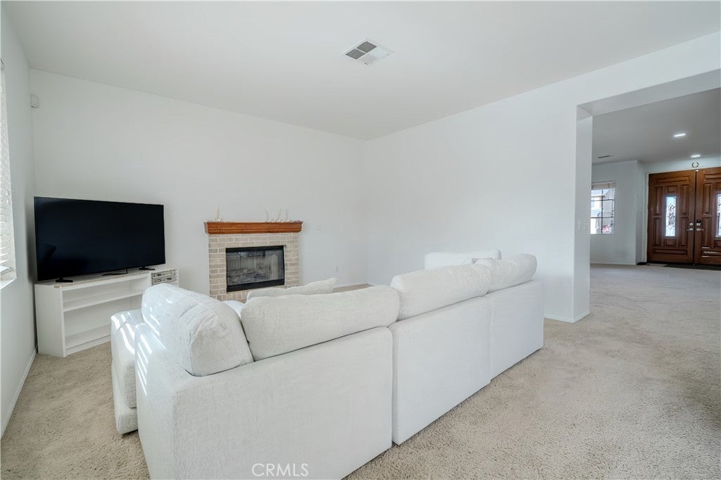 Victorville, California, 92394, United States, 5 Bedrooms Bedrooms, ,3 BathroomsBathrooms,Residential,For Sale,2005536