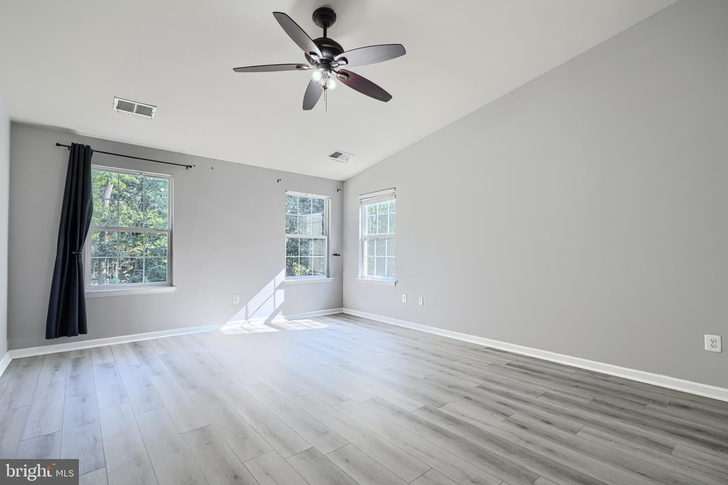 Glen Burnie, Maryland, 21060, United States, 4 Bedrooms Bedrooms, ,4 BathroomsBathrooms,Residential,For Sale,1983515