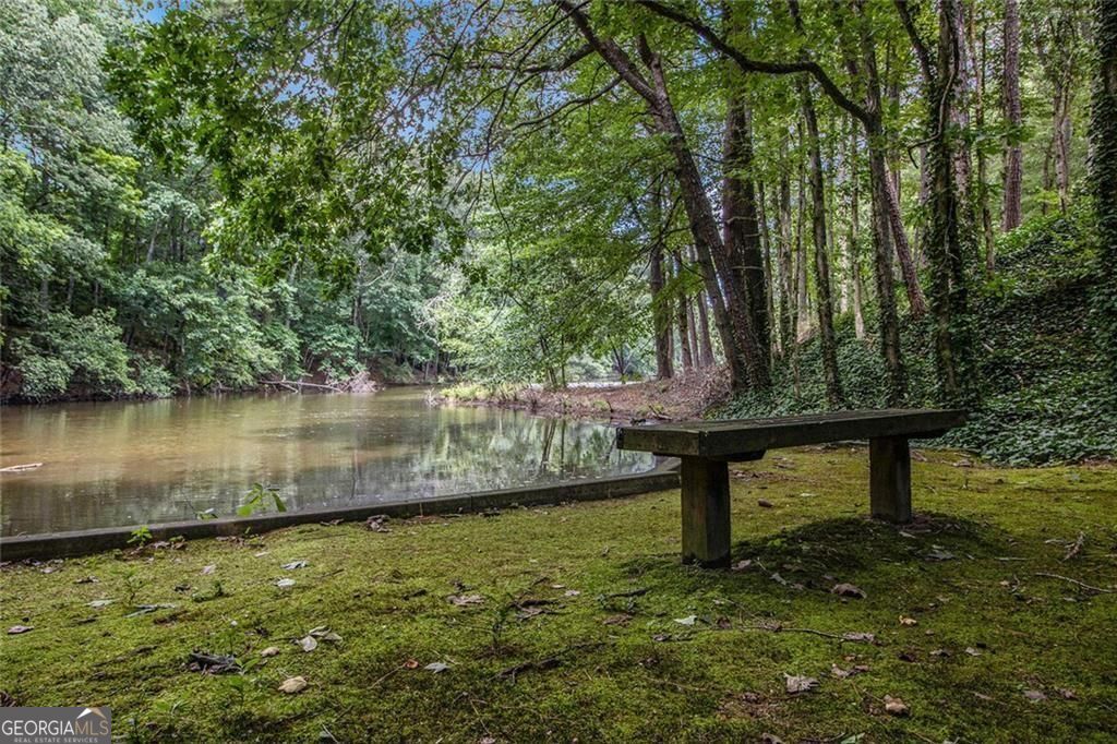 Roswell, Georgia, 30075, United States, 6 Bedrooms Bedrooms, ,4 BathroomsBathrooms,Residential,For Sale,1910371