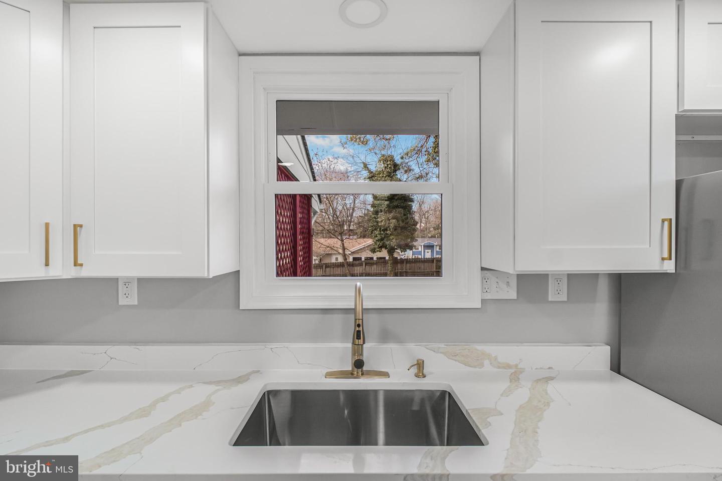 Woodbridge, Virginia, 22193, United States, 3 Bedrooms Bedrooms, ,2 BathroomsBathrooms,Residential,For Sale,2003349