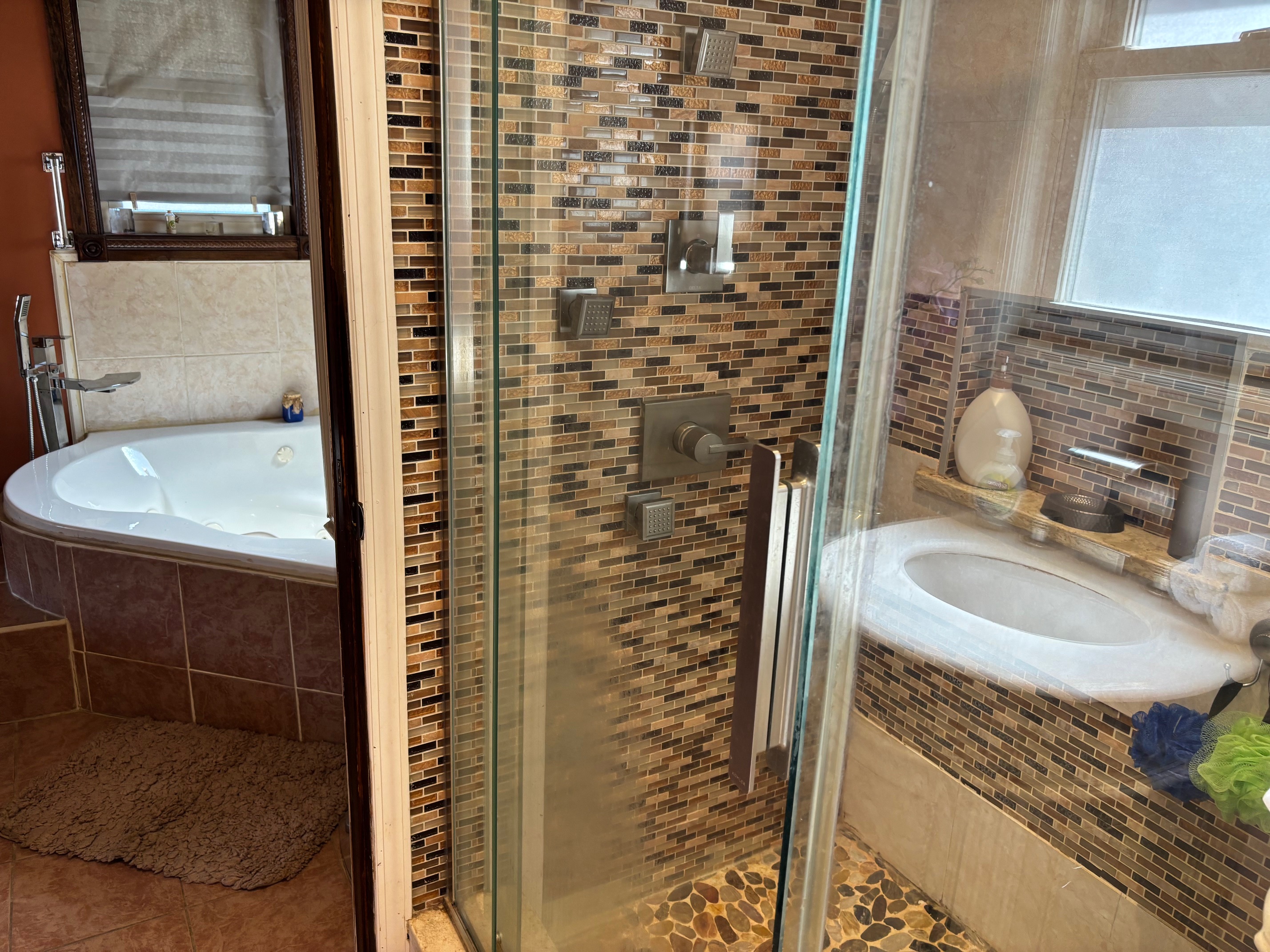 Jamaica, New York, 11434, United States, 3 Bedrooms Bedrooms, ,2 BathroomsBathrooms,Residential,For Sale,1942530