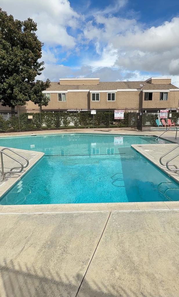 Temecula, California, 92592, United States, 3 Bedrooms Bedrooms, ,3 BathroomsBathrooms,Residential,For Sale,1997164