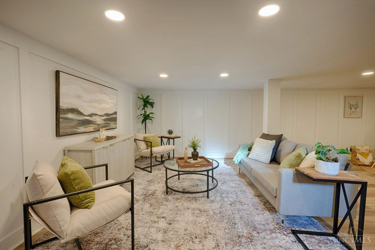 Sycamore Twp, Ohio, 45236, United States, 4 Bedrooms Bedrooms, ,3 BathroomsBathrooms,Residential,For Sale,1966566