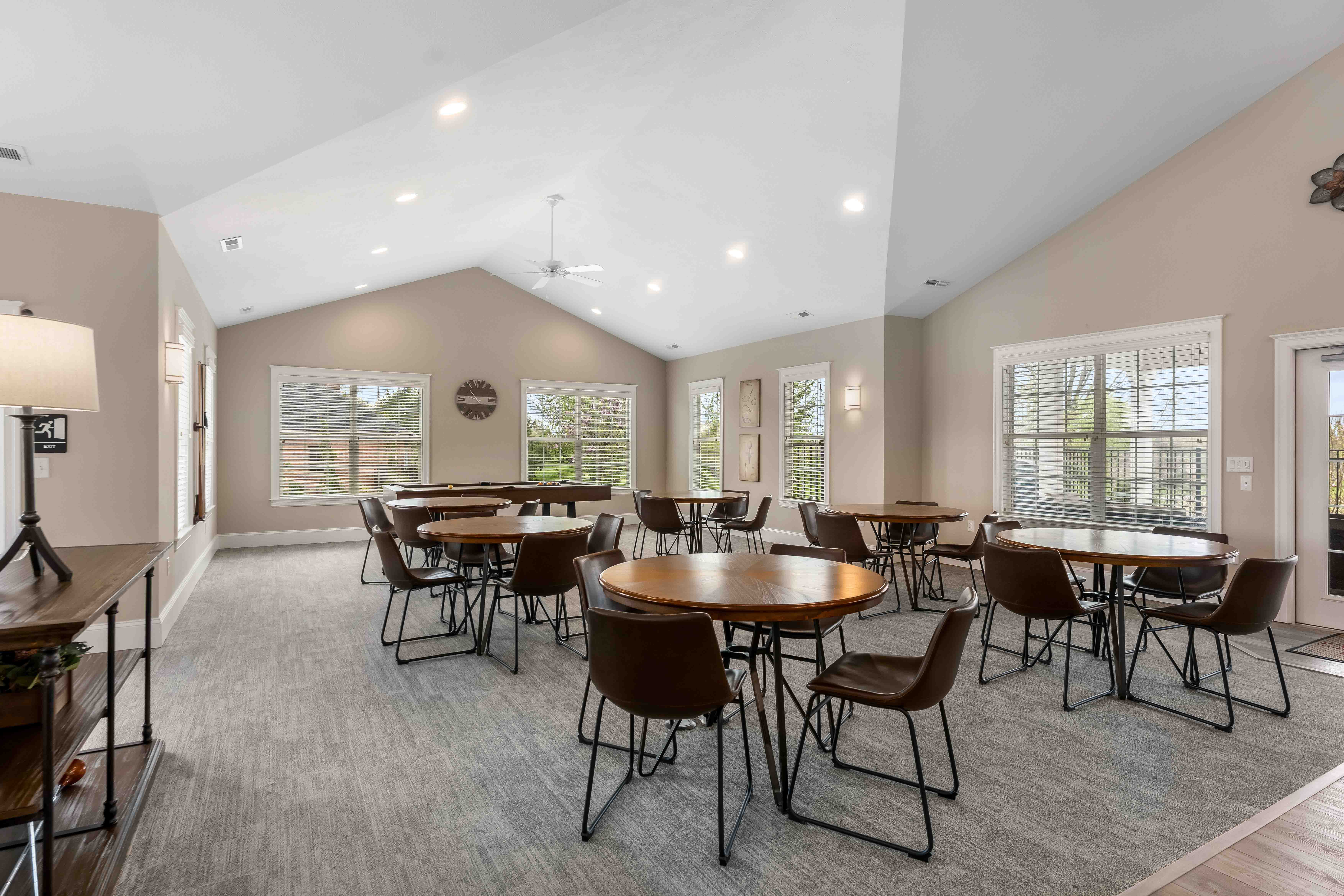  2003 South Links Avenue - 物件實景