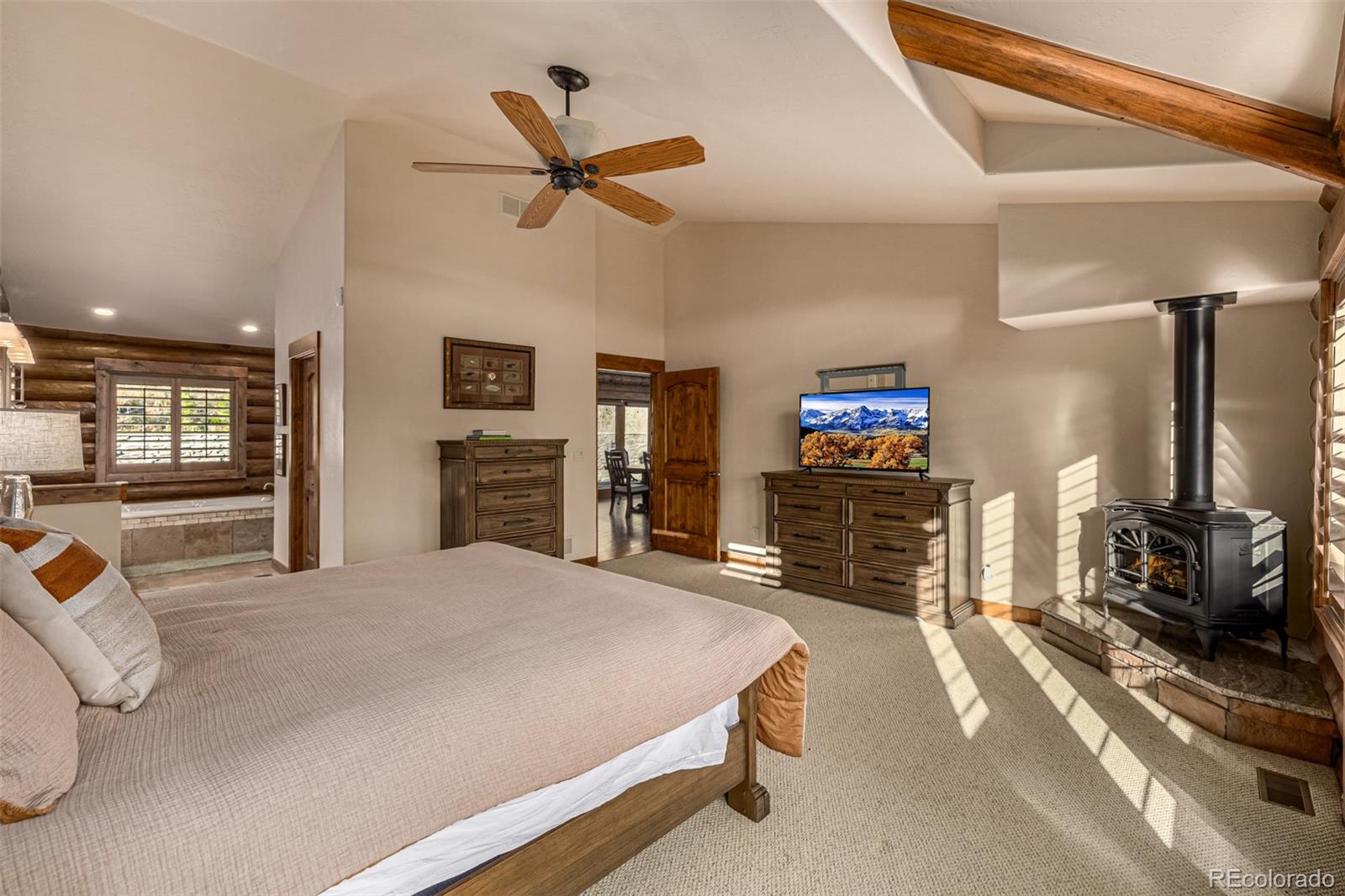 Golden, Colorado, 80403, United States, 5 Bedrooms Bedrooms, ,2 BathroomsBathrooms,Residential,For Sale,1974417