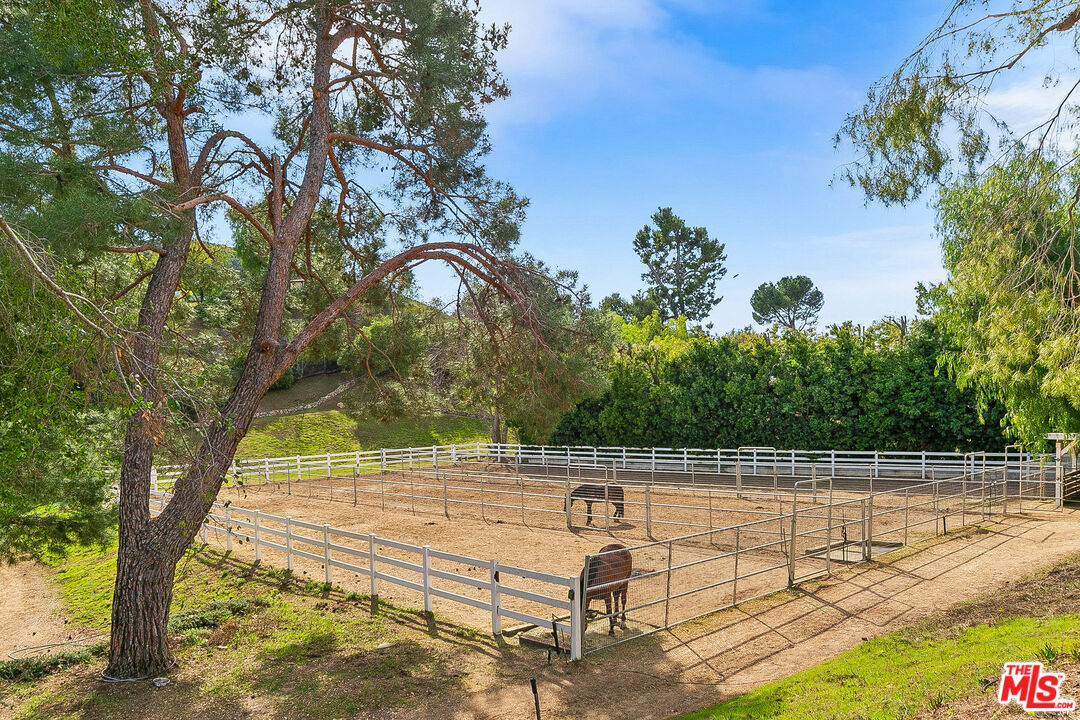 Calabasas, California, 91302, United States, 3 Bedrooms Bedrooms, ,2 BathroomsBathrooms,Residential,For Sale,1723181