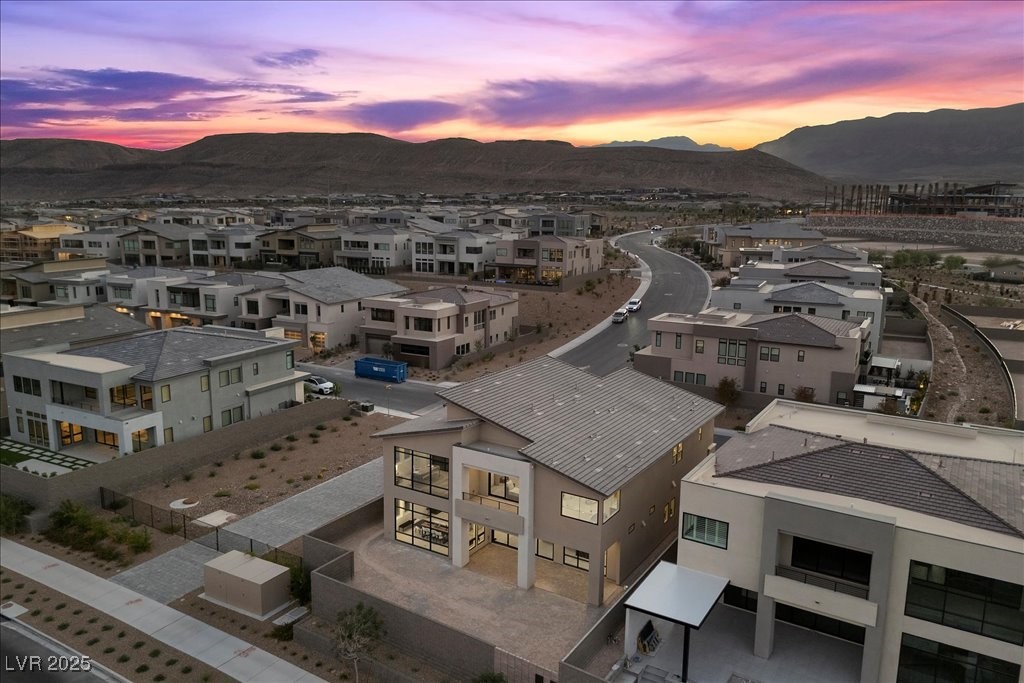 Las Vegas, Nevada, 89135, United States, 5 Bedrooms Bedrooms, ,6 BathroomsBathrooms,Residential,For Sale,1987610