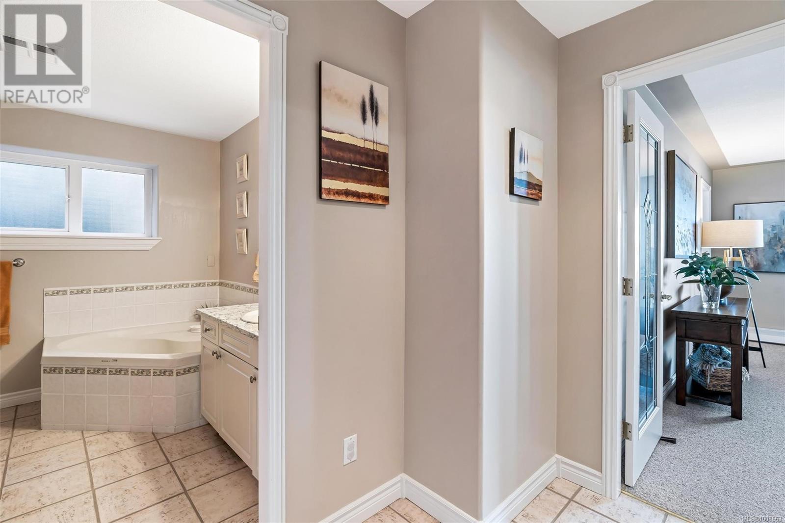DUNCAN, British Columbia, V9L 5P3, CA, 4 Bedrooms Bedrooms, ,3 BathroomsBathrooms,Residential,For Sale,1908647