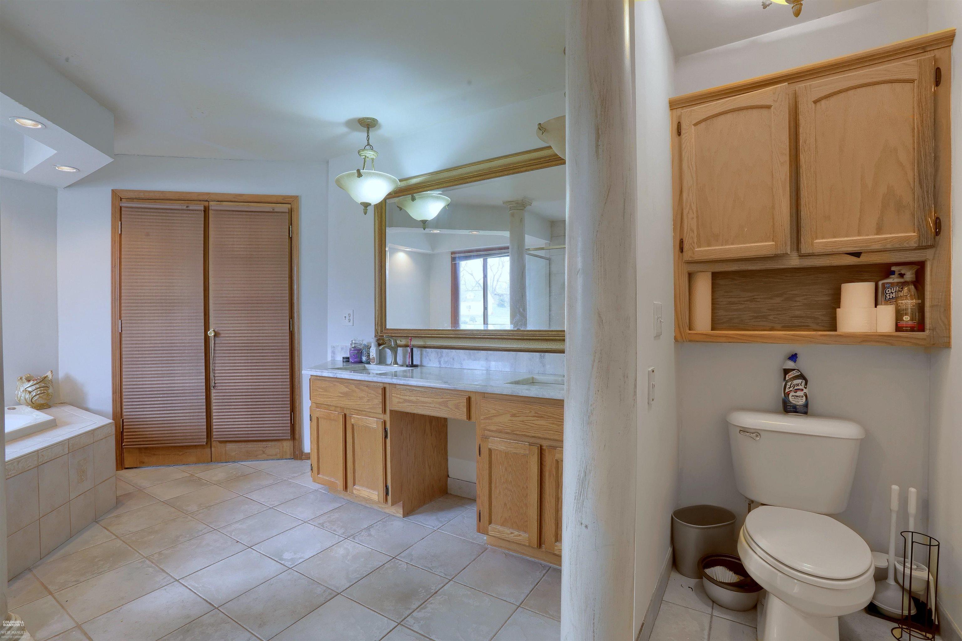 7831 Roberta Lane, Washington, Michigan, 48094, United States, 4 Bedrooms Bedrooms, ,3 BathroomsBathrooms,Residential,For Sale,7831 Roberta Lane,1610130