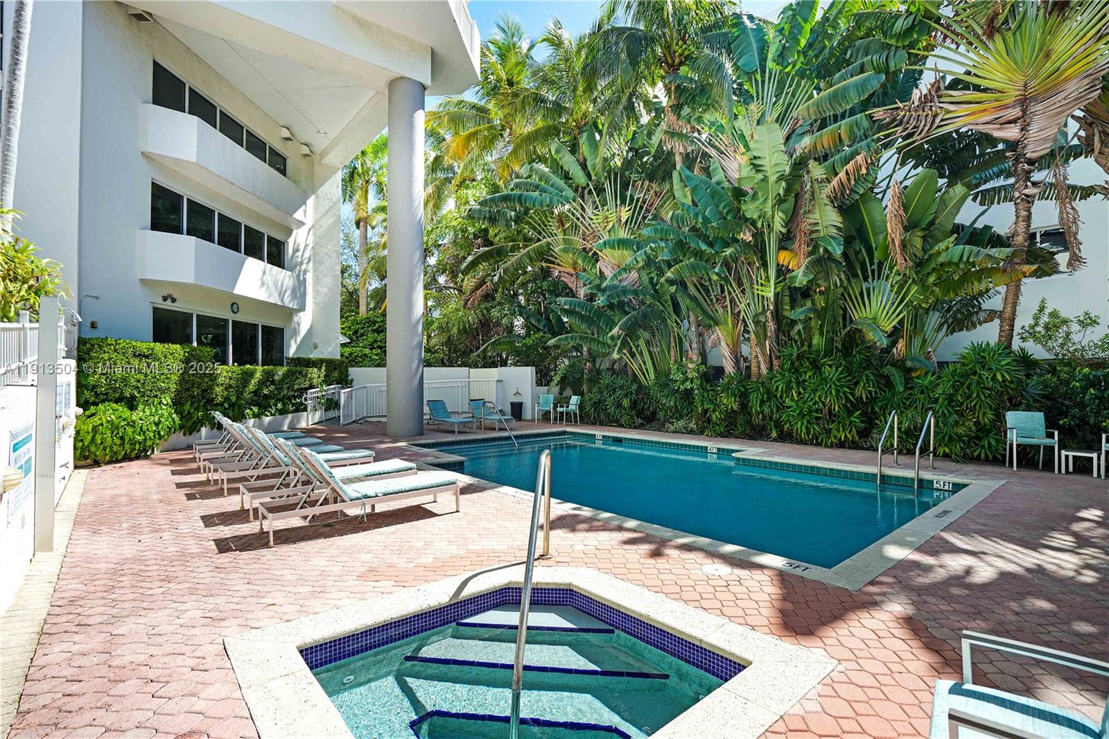 Miami Beach, Florida, 33139, United States, 2 Bedrooms Bedrooms, ,2 BathroomsBathrooms,Residential,For Sale,1993310