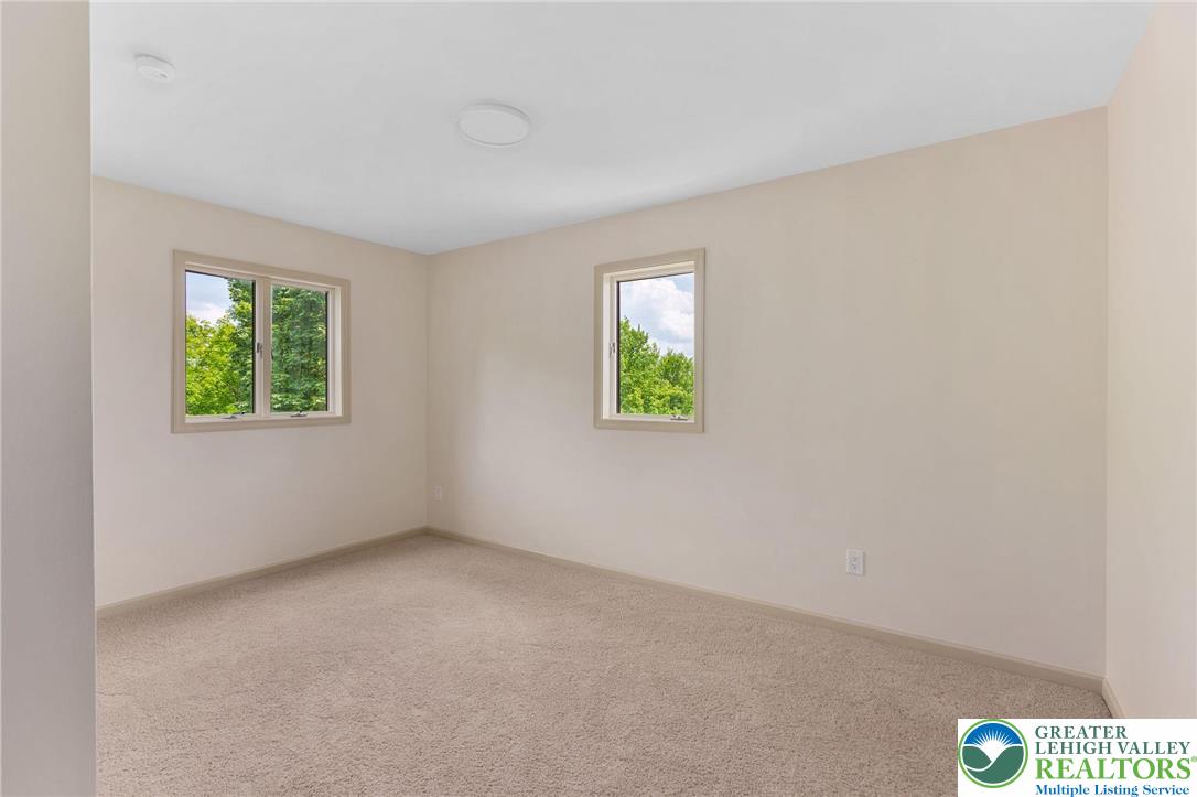 Washington Twp, Pennsylvania, 18080, United States, 3 Bedrooms Bedrooms, ,3 BathroomsBathrooms,Residential,For Sale,1984610