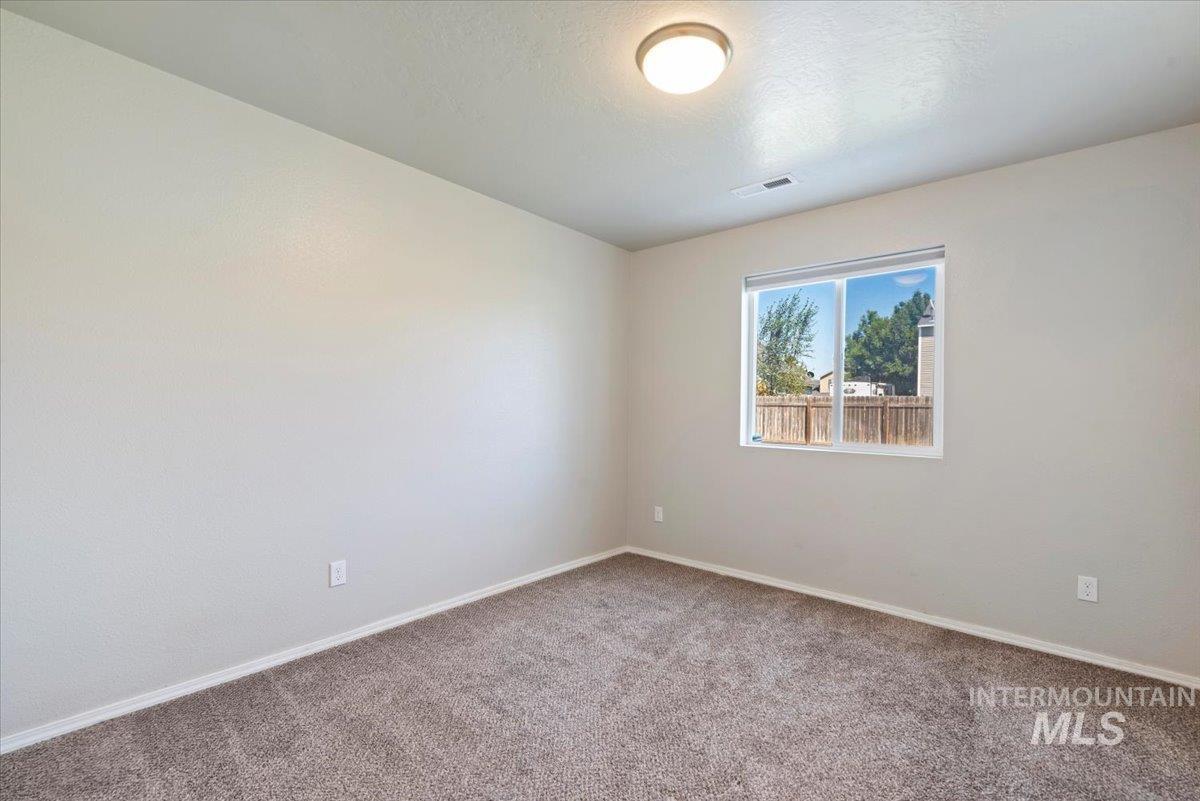 Nampa, Idaho, 83687, United States, 5 Bedrooms Bedrooms, ,Residential,For Sale,1926989
