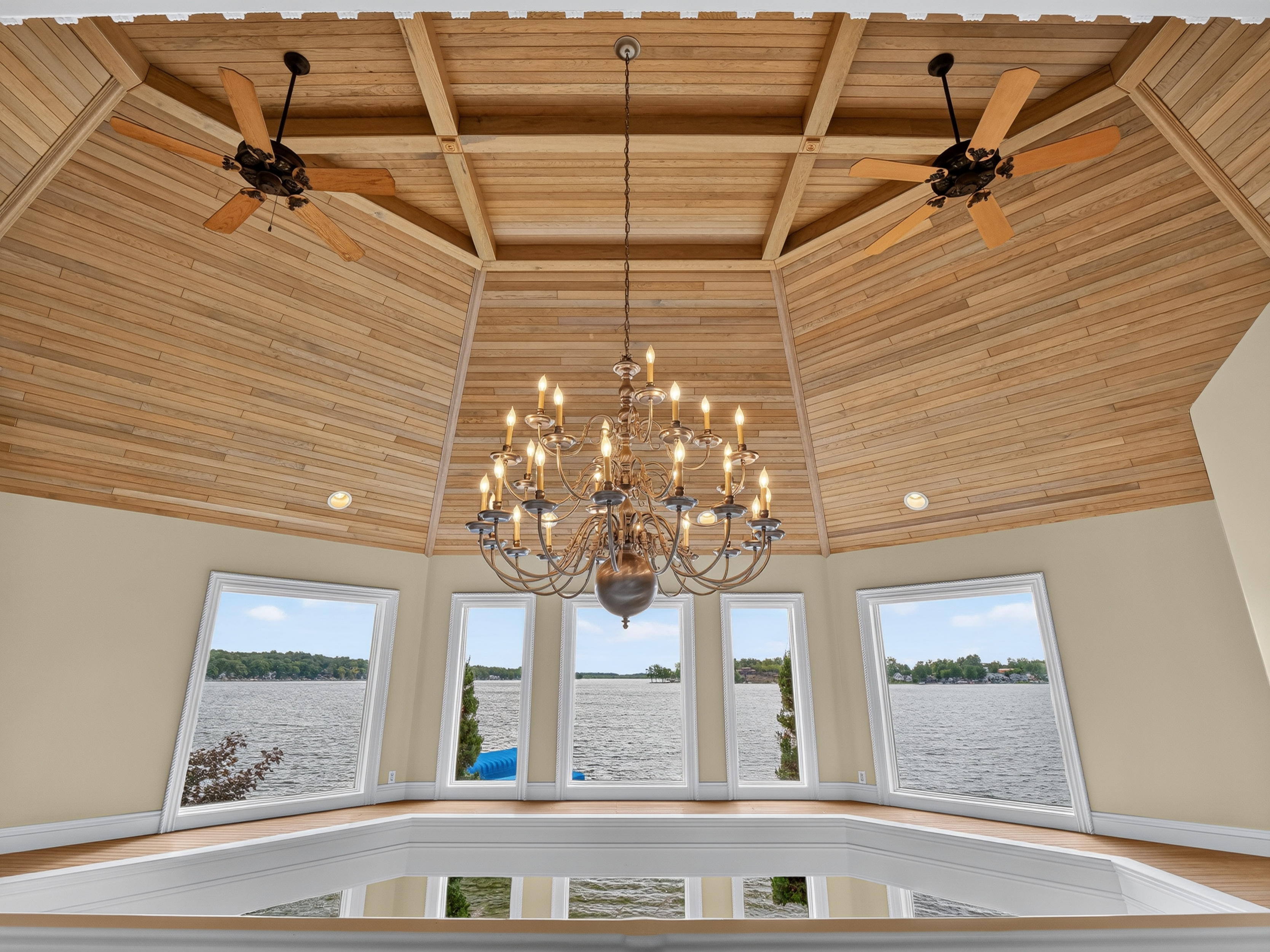  Timeless 4 Bedroom Home on Lake Tippecanoe - 物件實景