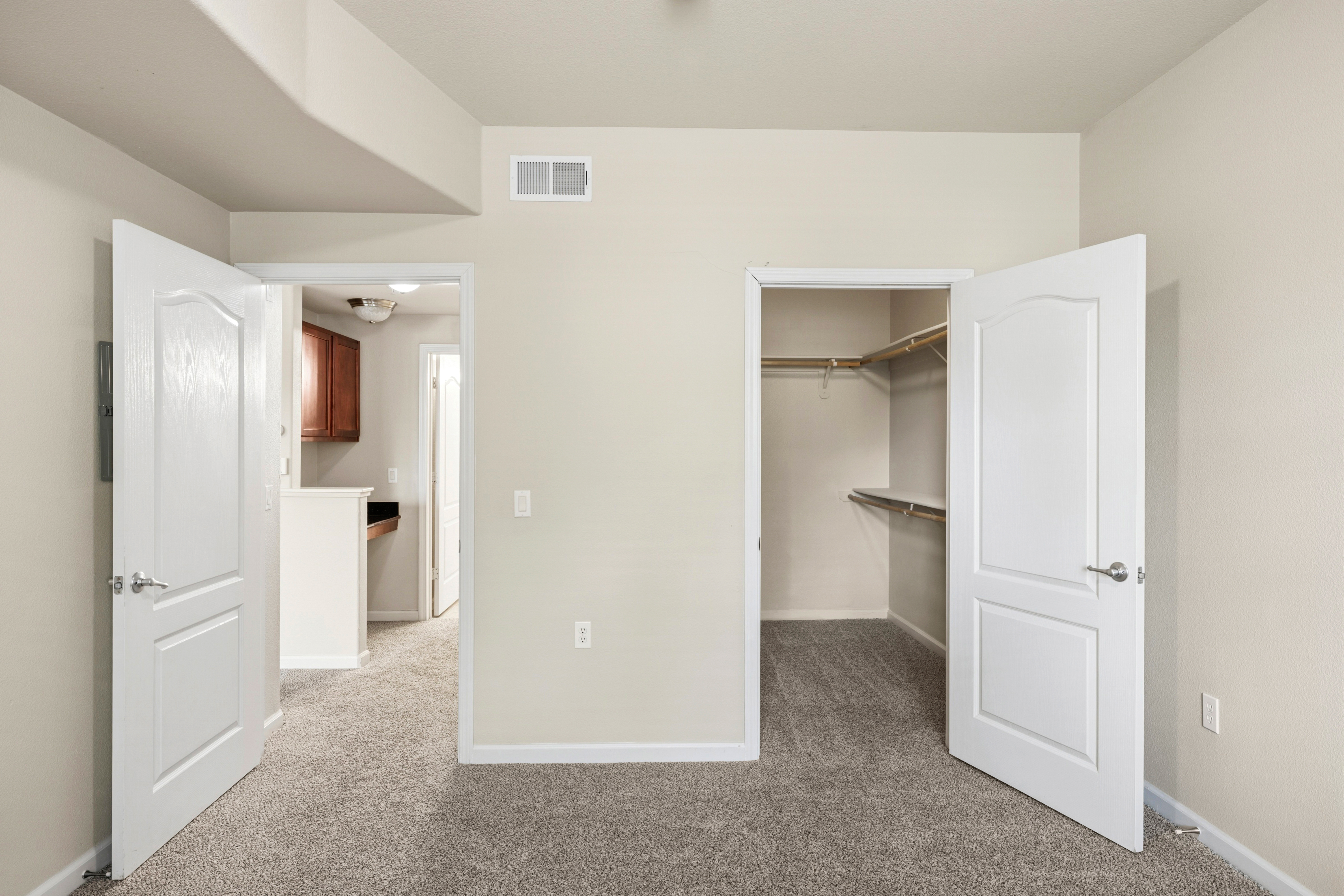  1900 Danbrook Drive, Sacramento, CA 95835 - 物件實景