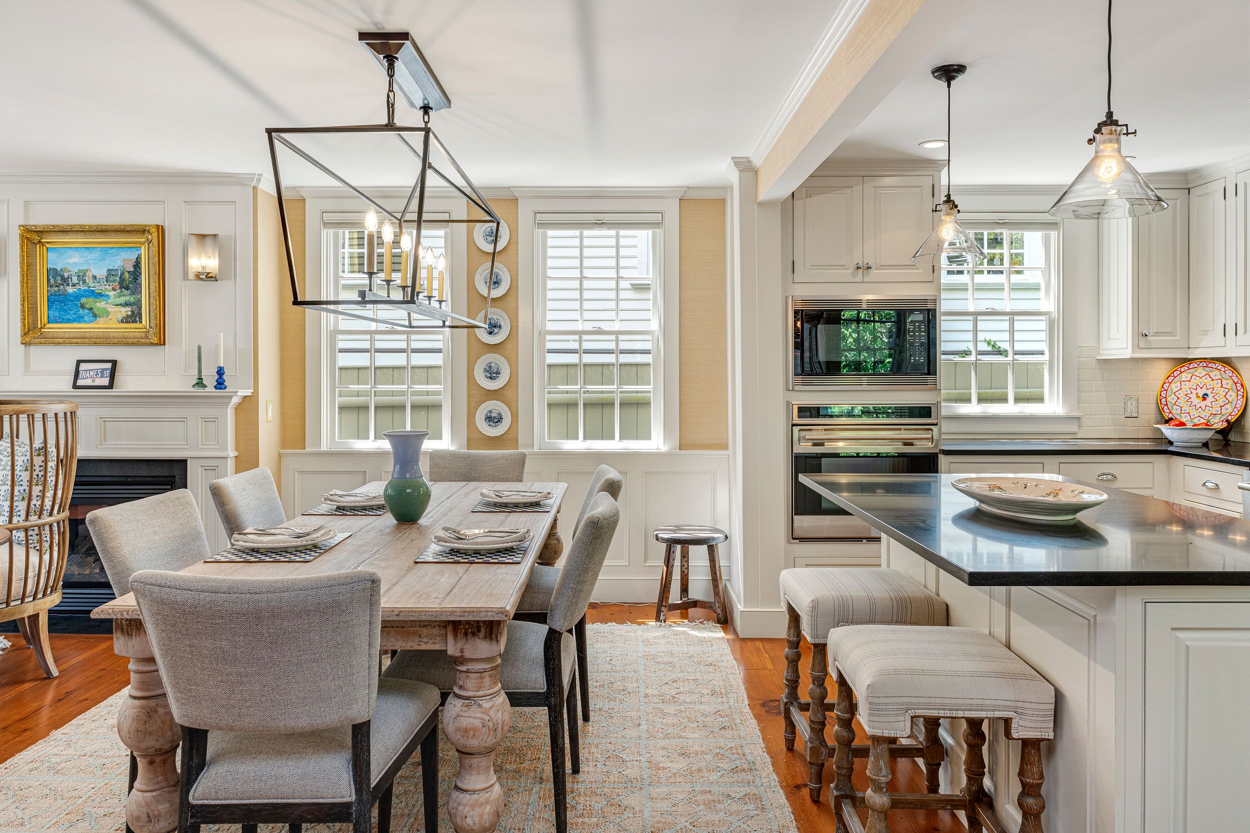  Exquisitely Renovated Home One Block from Water - 物件實景