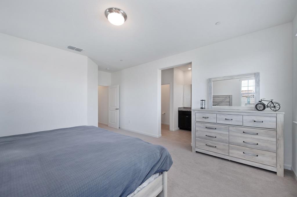 Roseville, California, 95747, United States, 3 Bedrooms Bedrooms, ,3 BathroomsBathrooms,Residential,For Sale,1795538