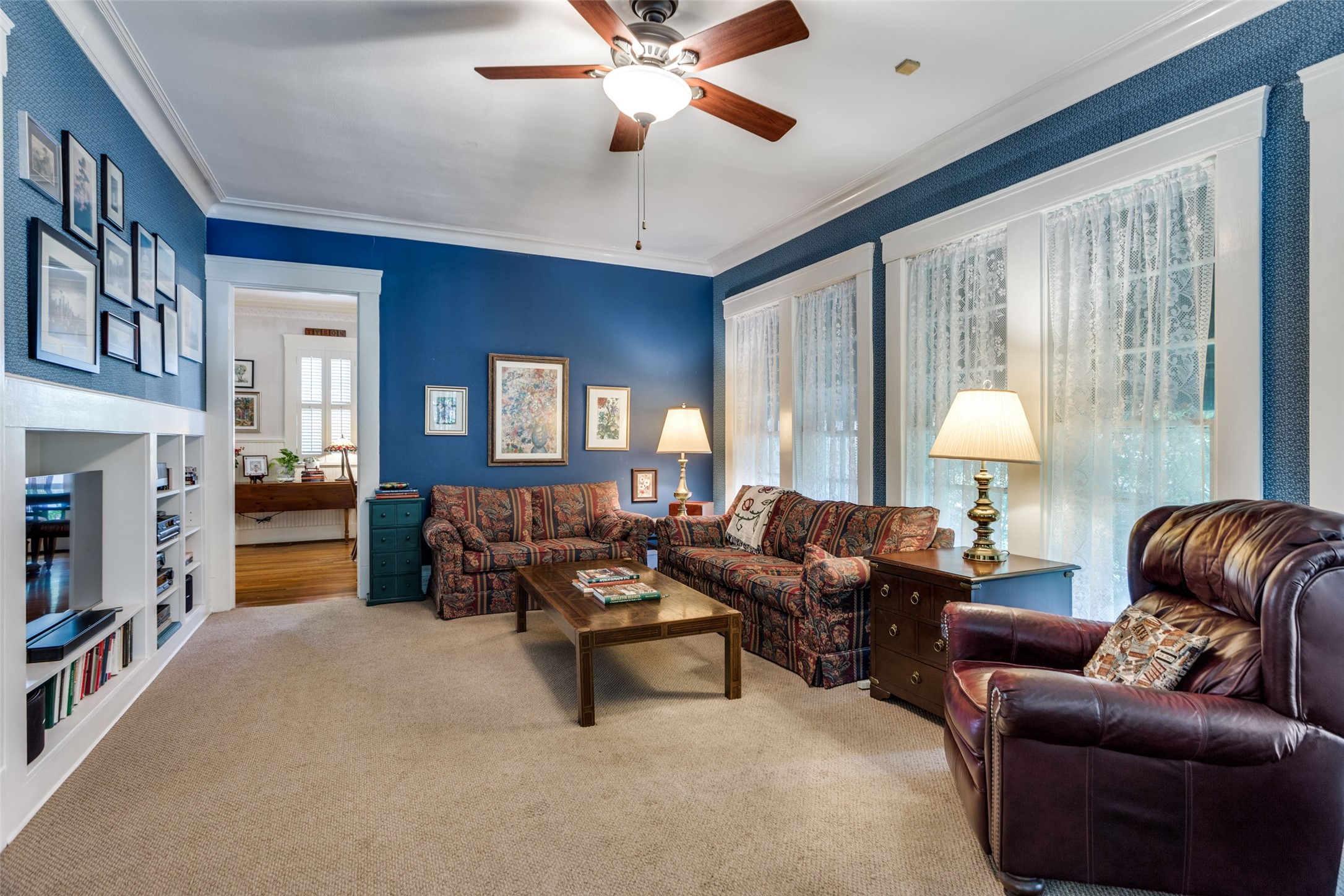 Fort Worth, Texas, 76110, United States, 4 Bedrooms Bedrooms, ,3 BathroomsBathrooms,Residential,For Sale,1940133