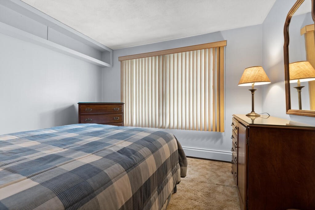 Everett, Massachusetts, 02149, United States, 3 Bedrooms Bedrooms, ,2 BathroomsBathrooms,Residential,For Sale,1937012