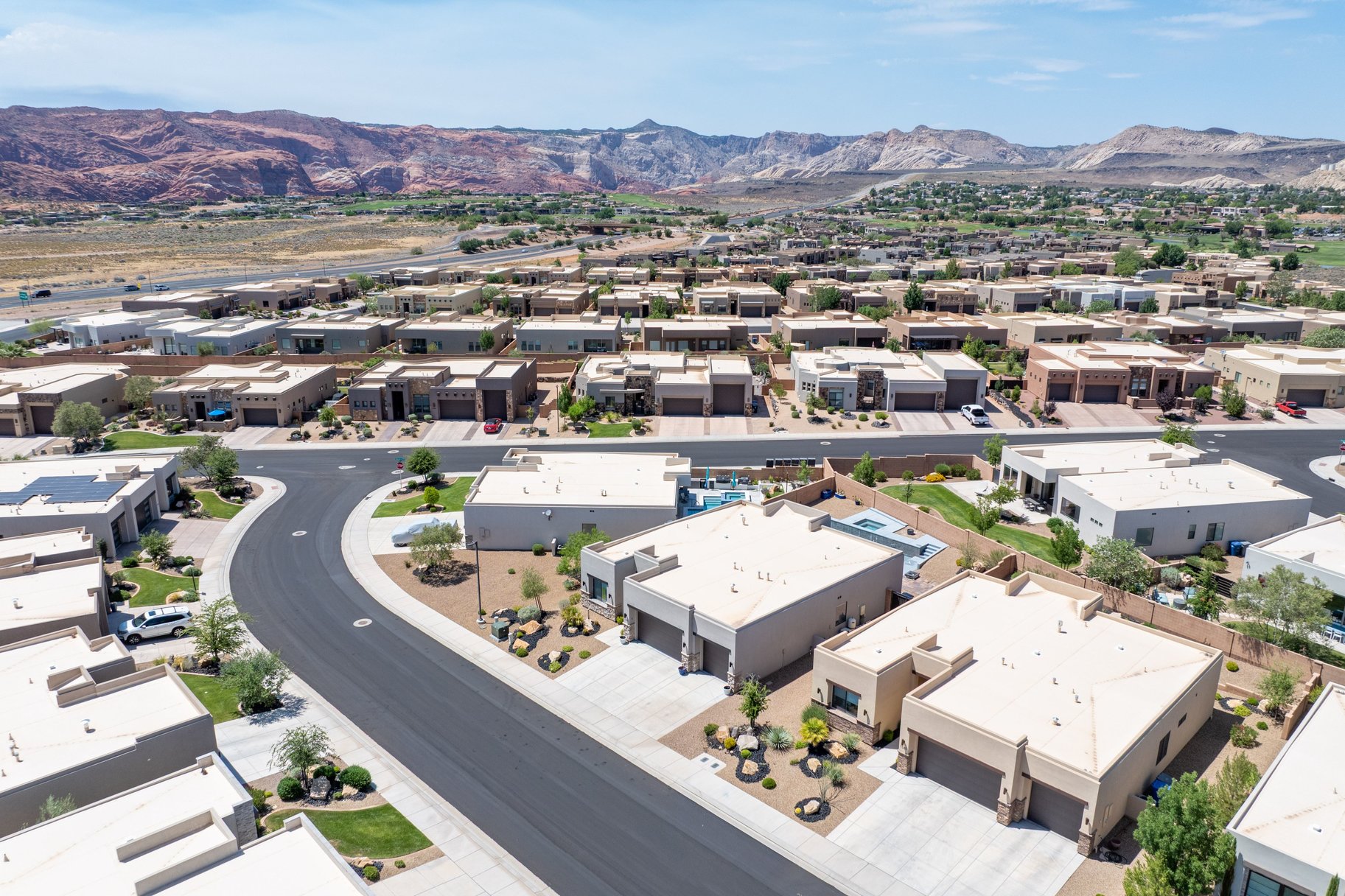  One Level, Private Pool, 3-Car Garage and Views in Pocket Mesa - 物件實景