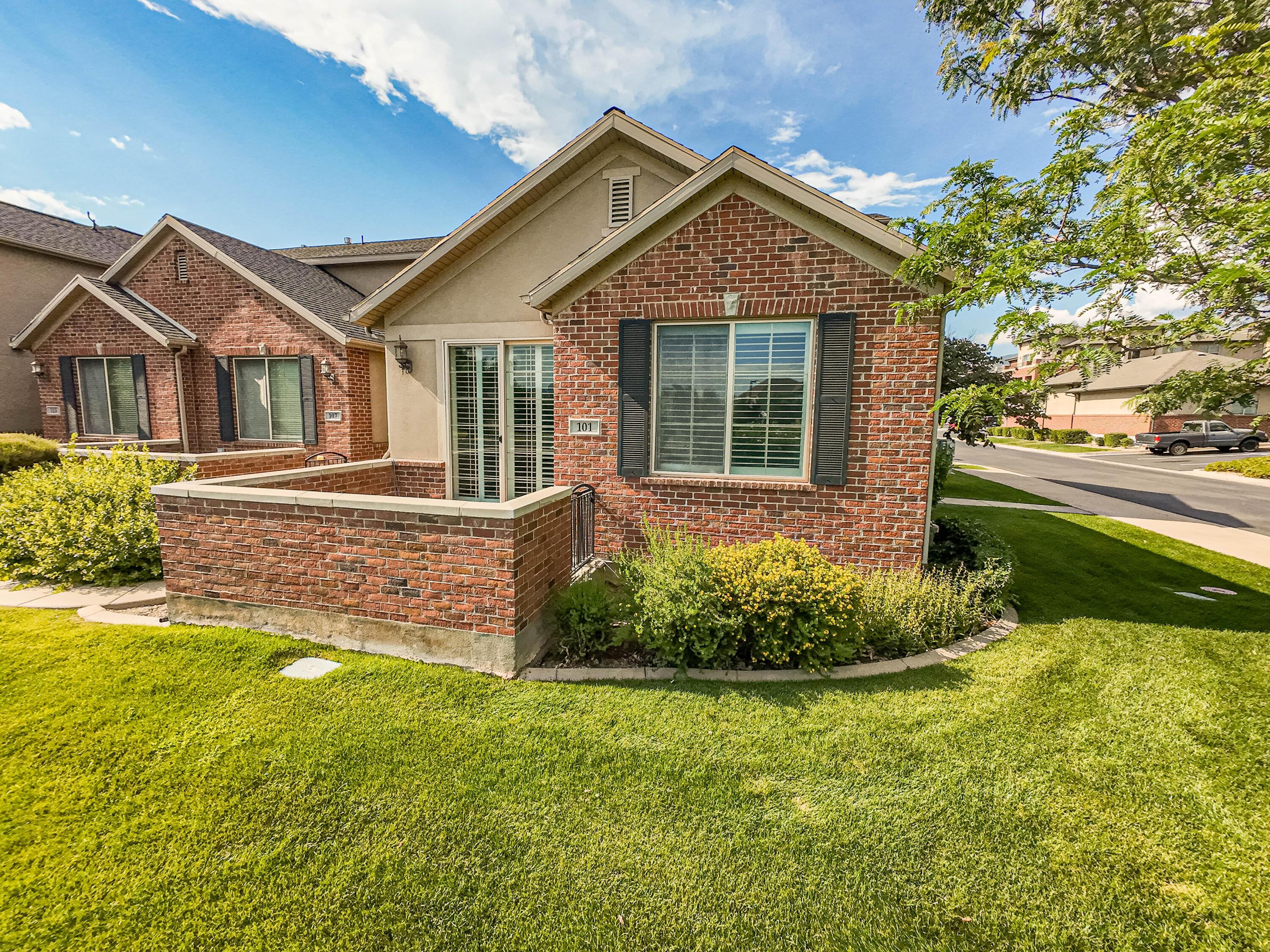 LEHI, Utah, 84043, United States, 5 Bedrooms Bedrooms, ,4 BathroomsBathrooms,Residential,For Sale,1935111