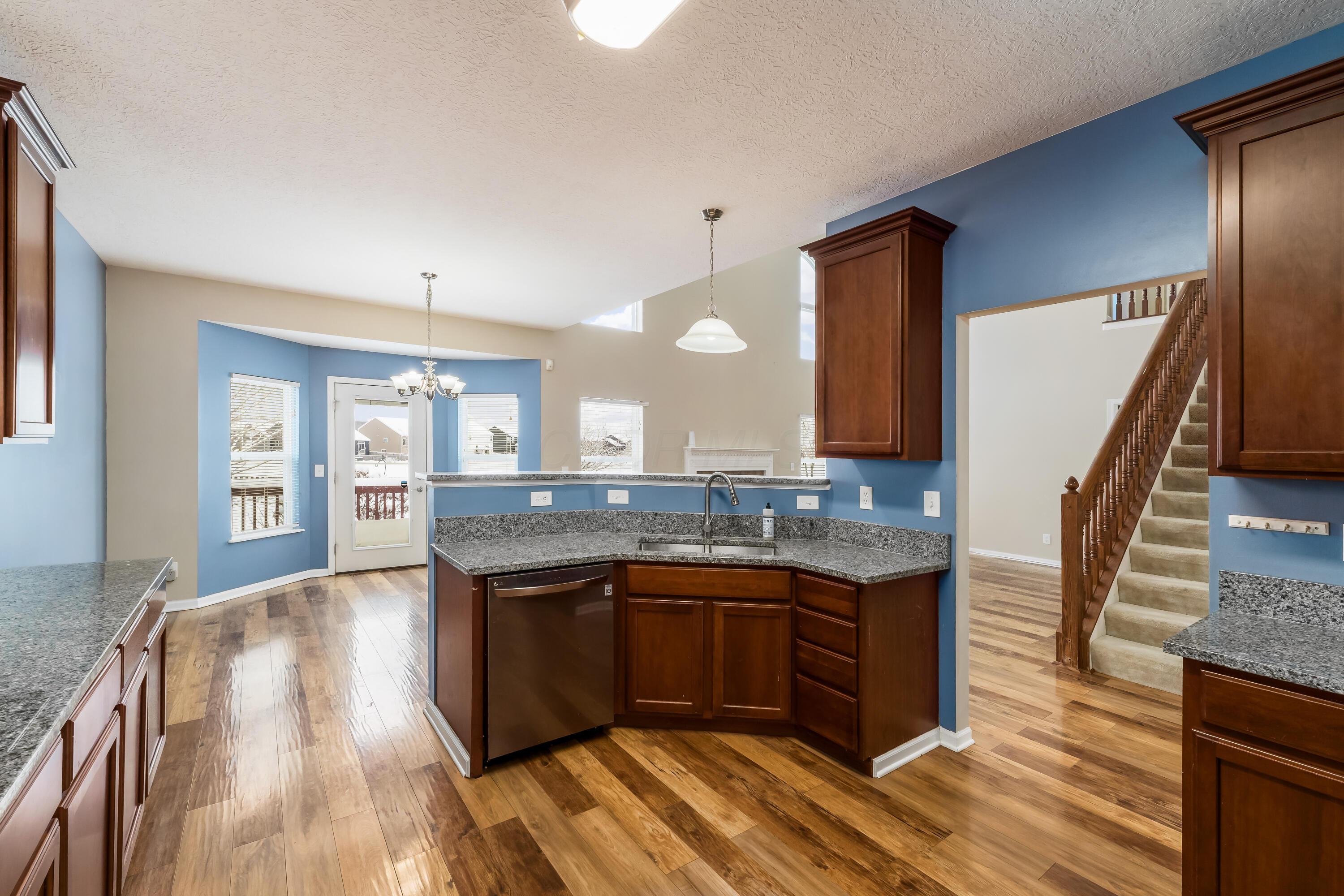 Granville, Ohio, 43023, United States, 5 Bedrooms Bedrooms, ,4 BathroomsBathrooms,Residential,For Sale,2003163